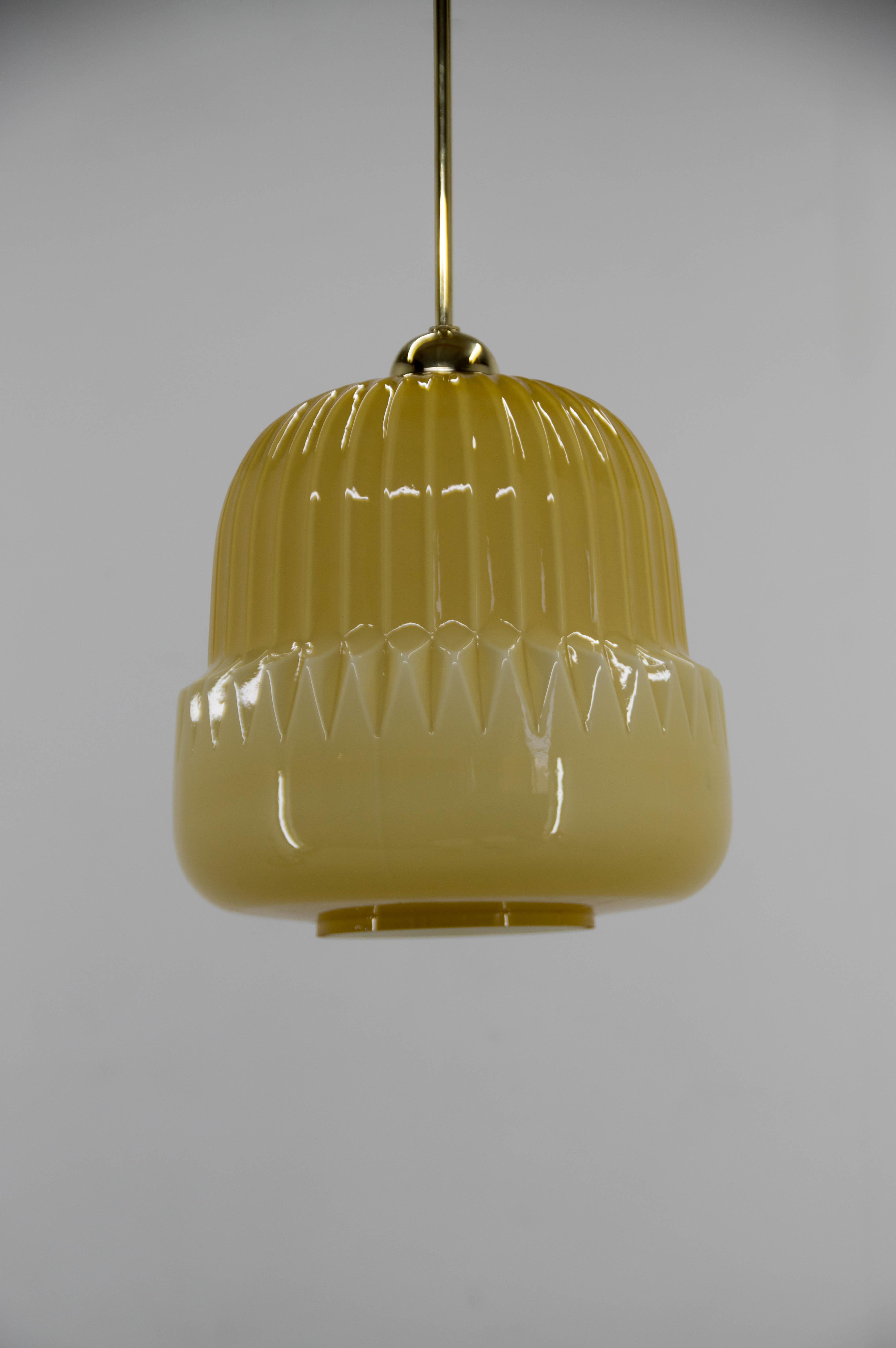 Midcentury Glass Pendant, 1960s For Sale 2