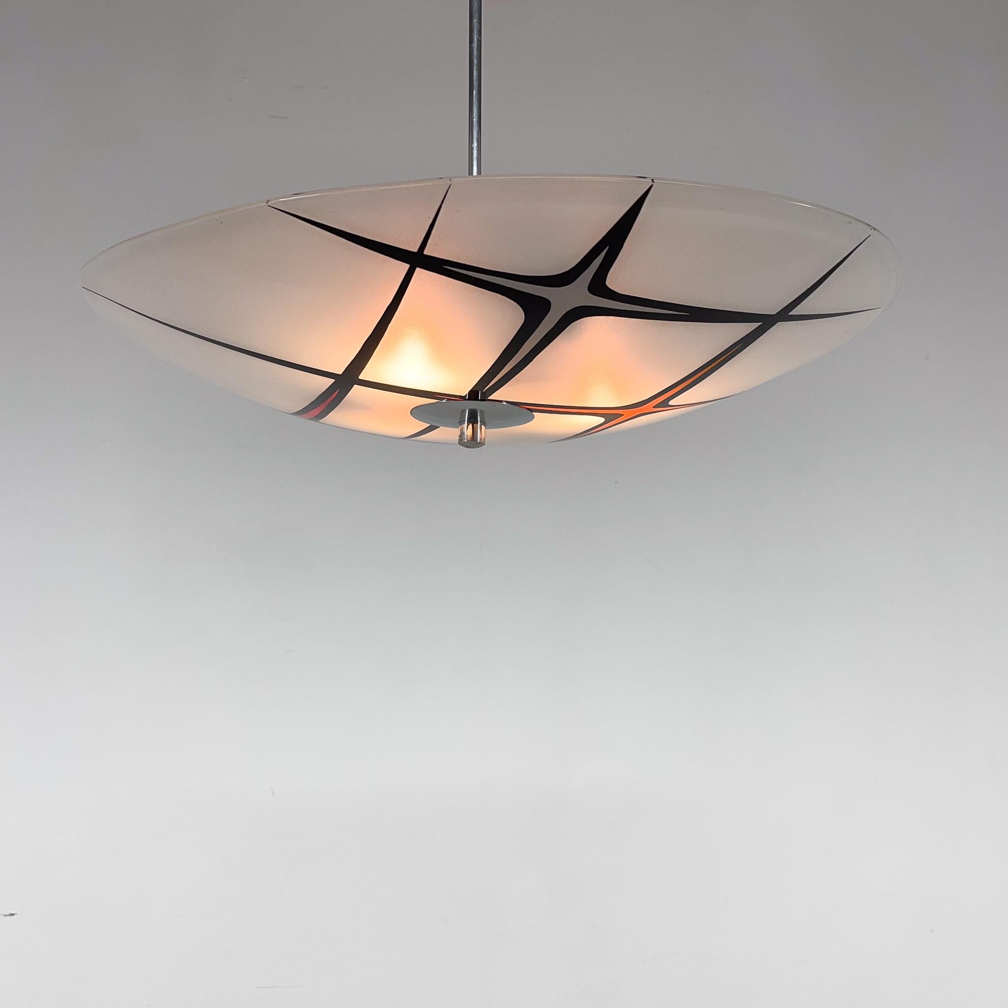 Glas-Hängelampe aus der Mitte des Jahrhunderts von Napako, Tschechoslowakei, 1960er Jahre, markiert (Moderne der Mitte des Jahrhunderts) im Angebot