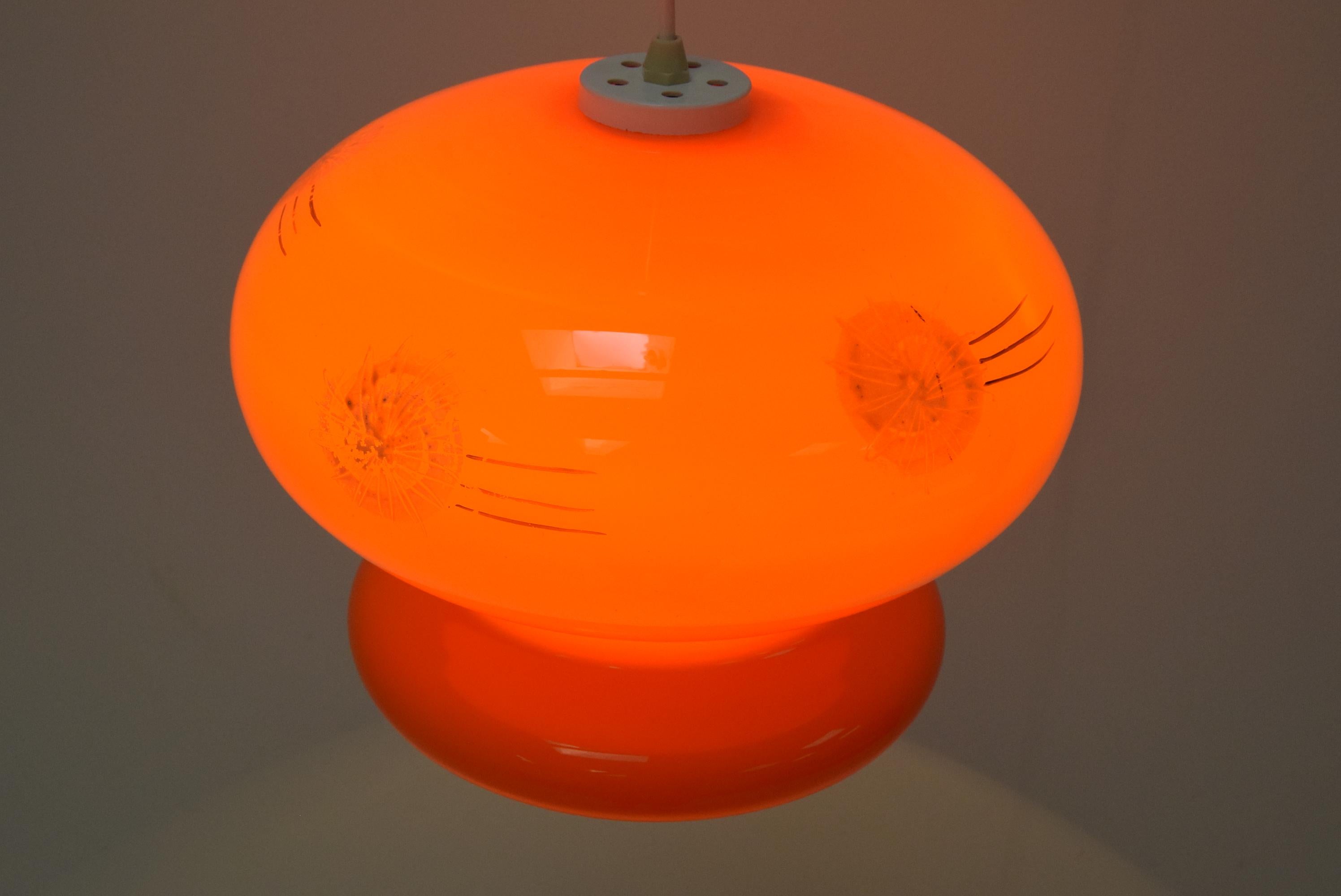 Pendentif en verre du milieu du siècle dernier, conçu par Stepan Tabery, années 1960 en vente 7