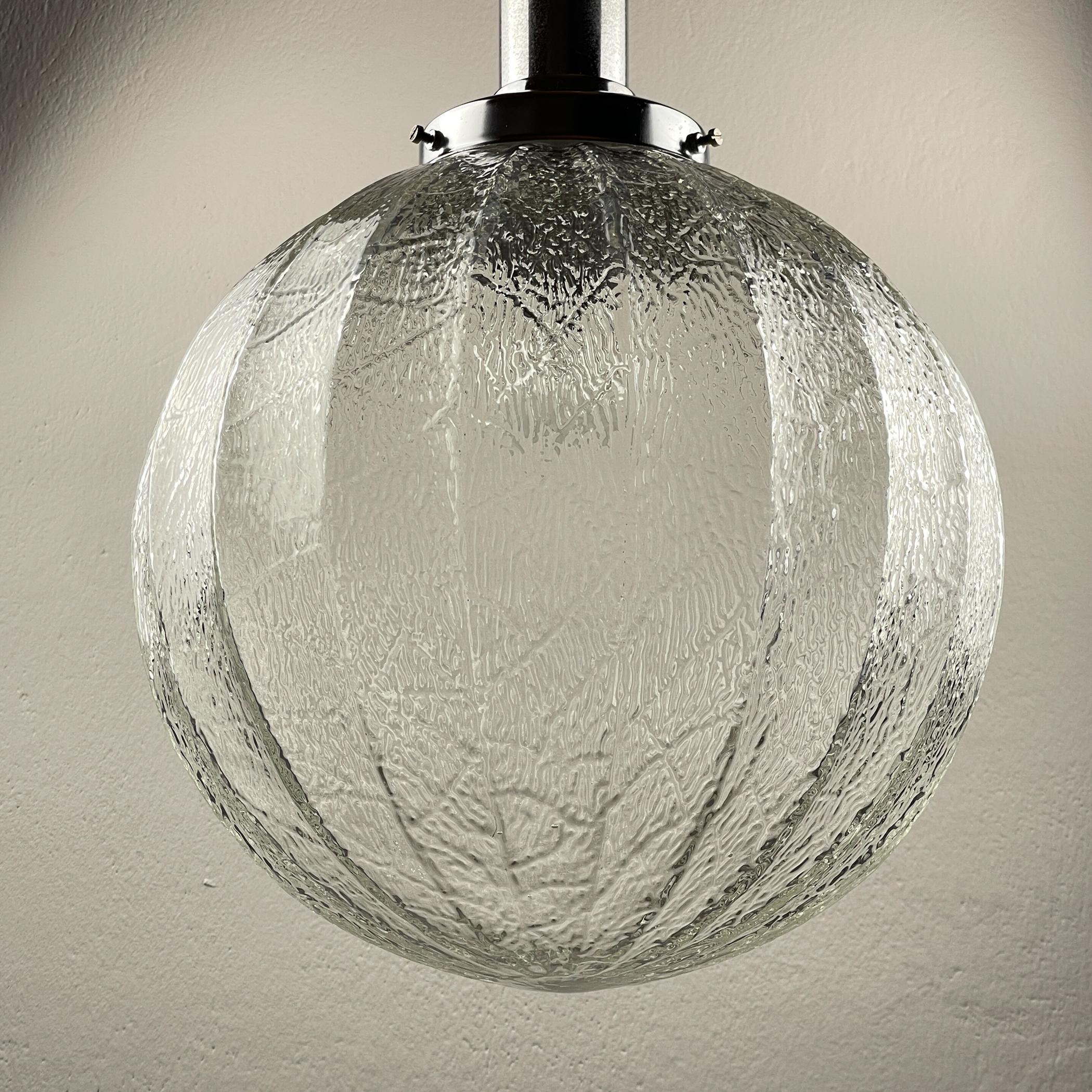 Lampada a sospensione in vetro di metà secolo, Italia, anni '60 in vendita 5