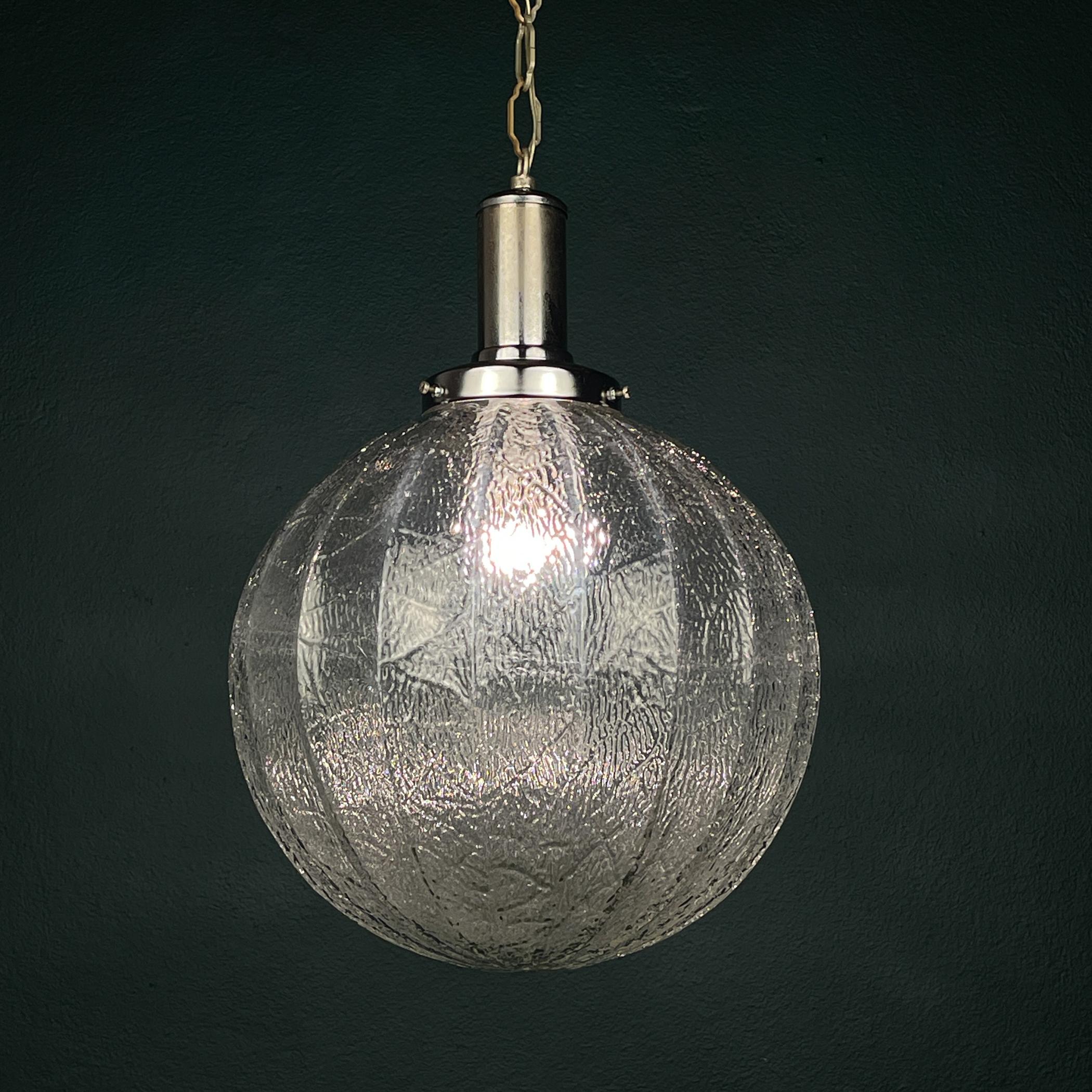 Lampada a sospensione in vetro di metà secolo, Italia, anni '60 in vendita 6