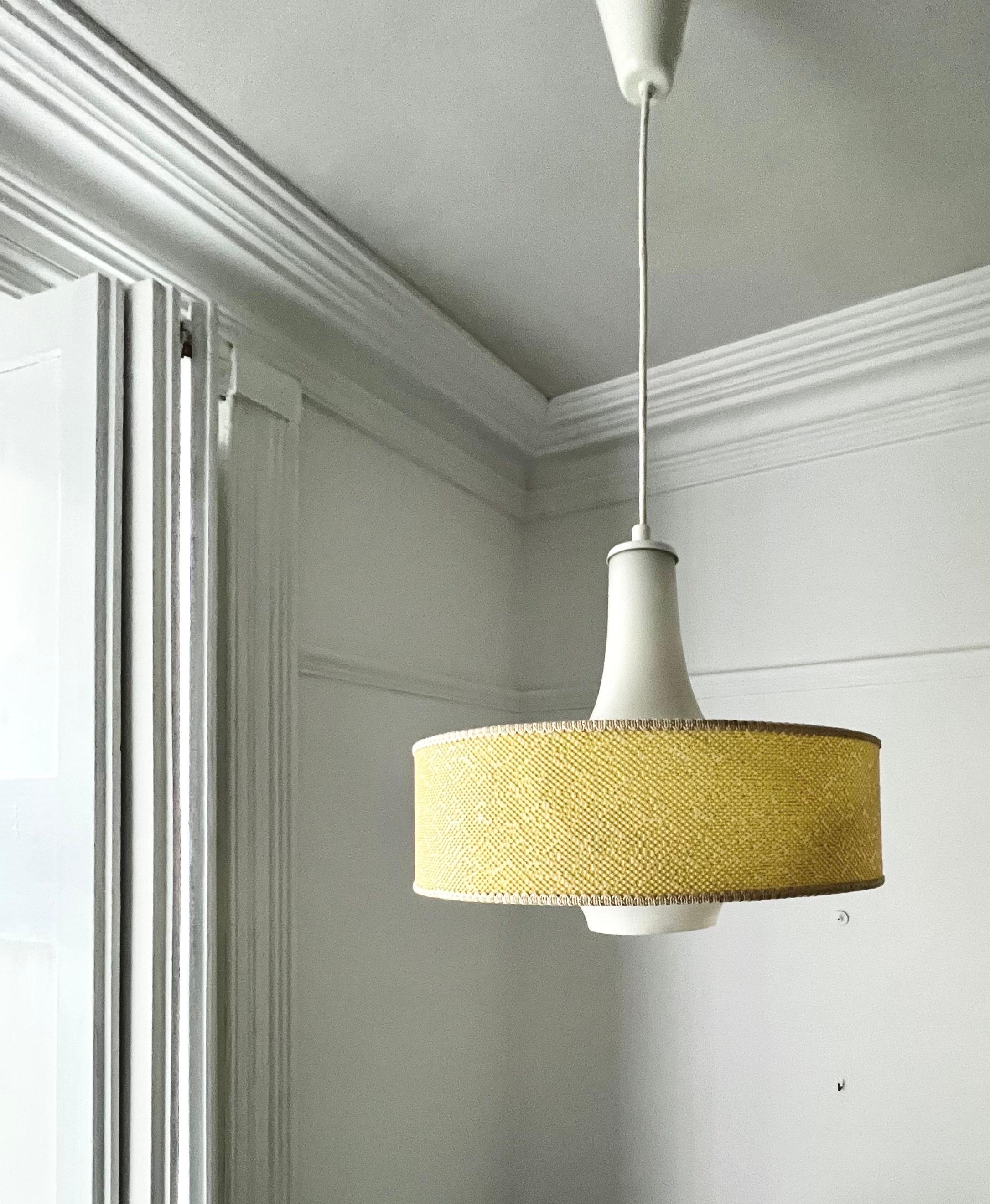 Finnish Mid-Century Glass Pendant Light with Optional Yellow Shade by Itsu of Finland For Sale