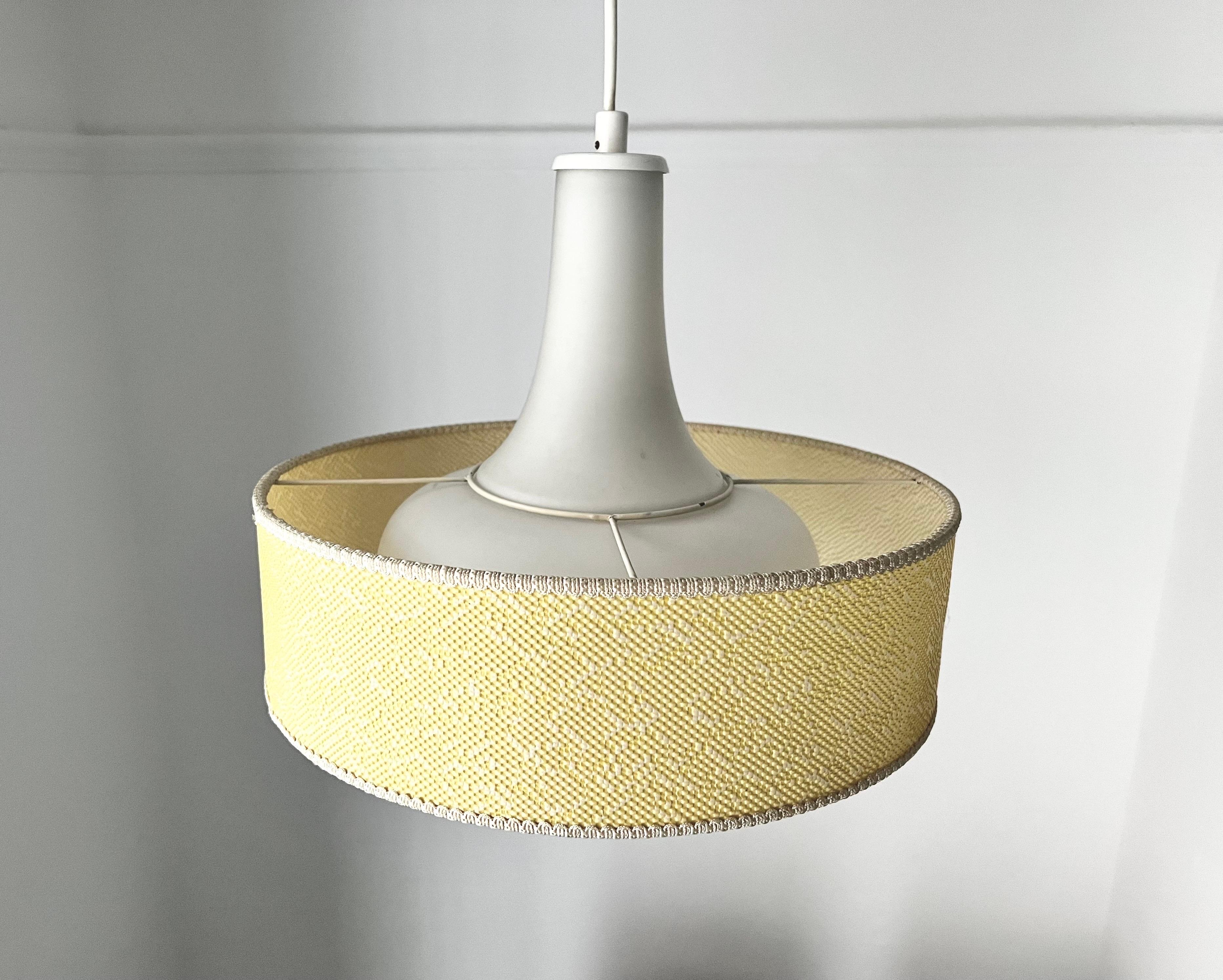 20th Century Mid-Century Glass Pendant Light with Optional Yellow Shade by Itsu of Finland For Sale