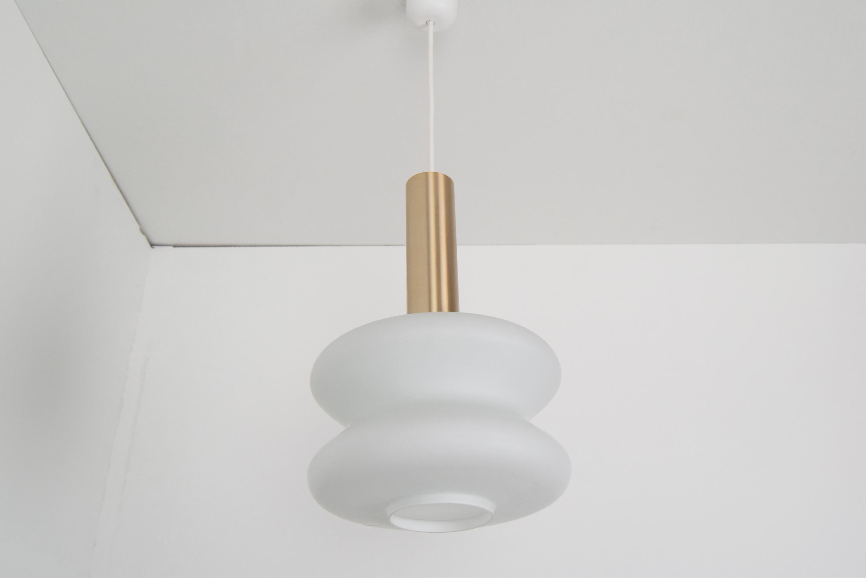 Mid-Century moderno Ciondolo in vetro di metà secolo, anni '60 in vendita