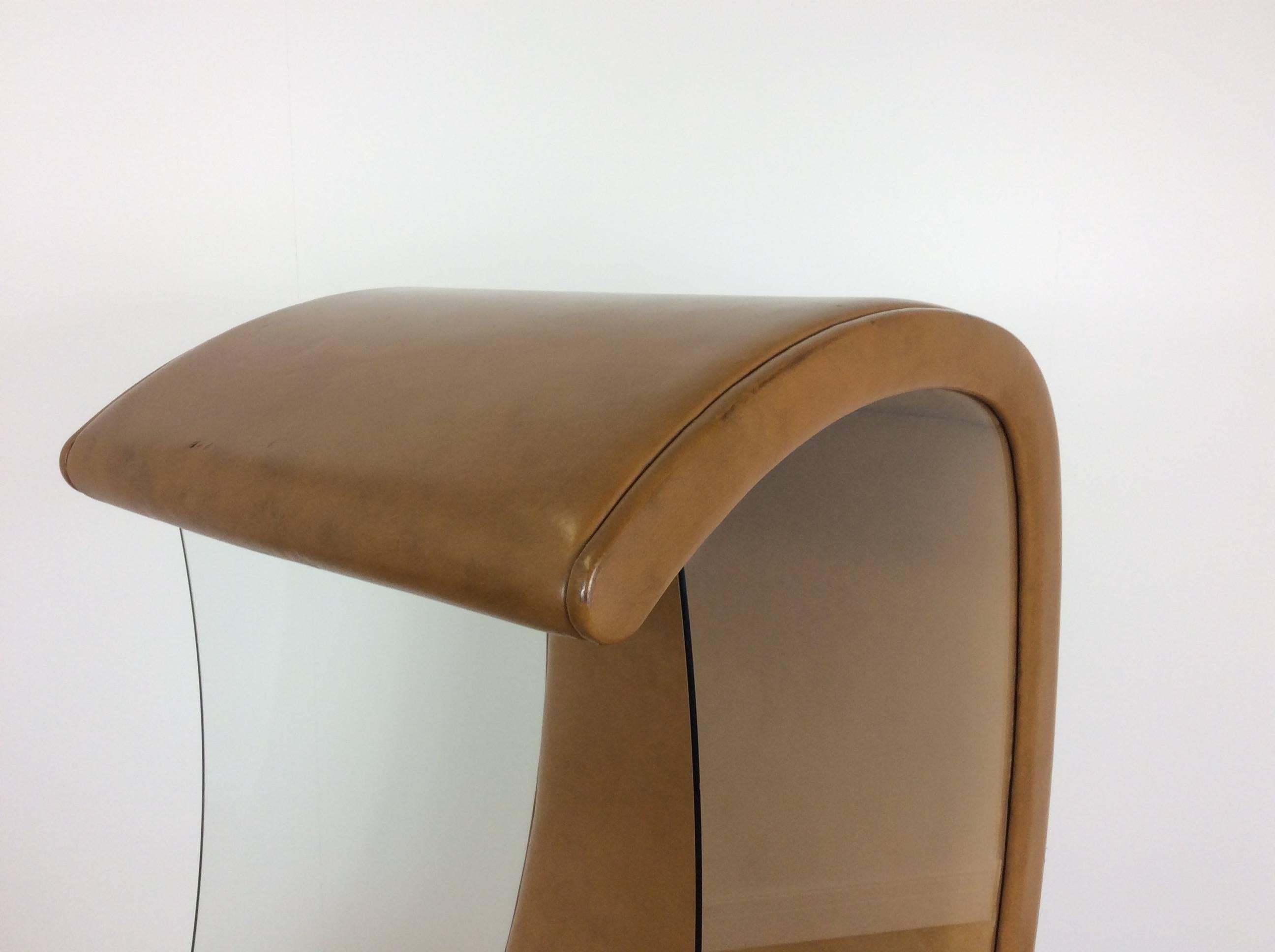 Midcentury Glass Sided Swivel Chair In Good Condition For Sale In London, GB
