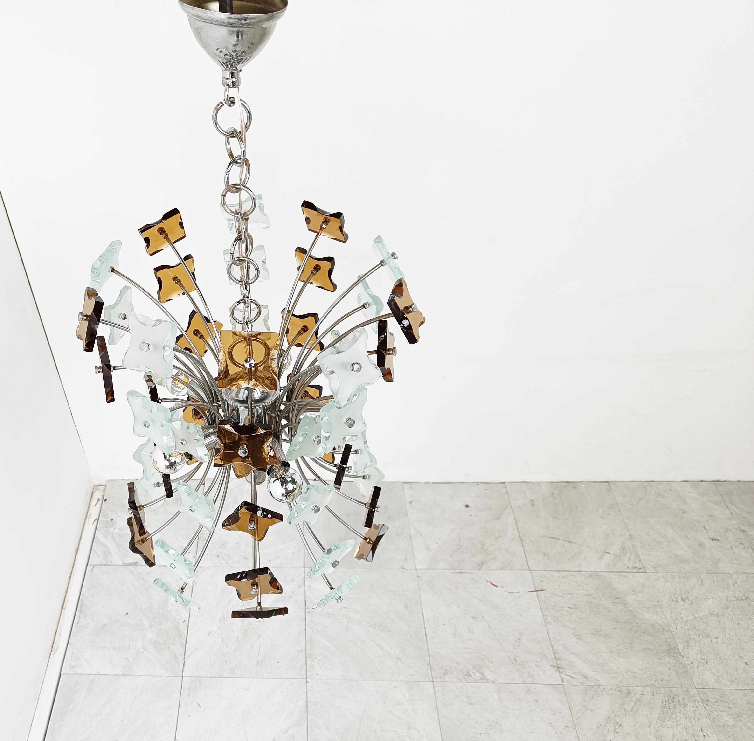 Midcentury Glass Sputnik Chandelier, 1970s In Good Condition For Sale In HEVERLEE, BE