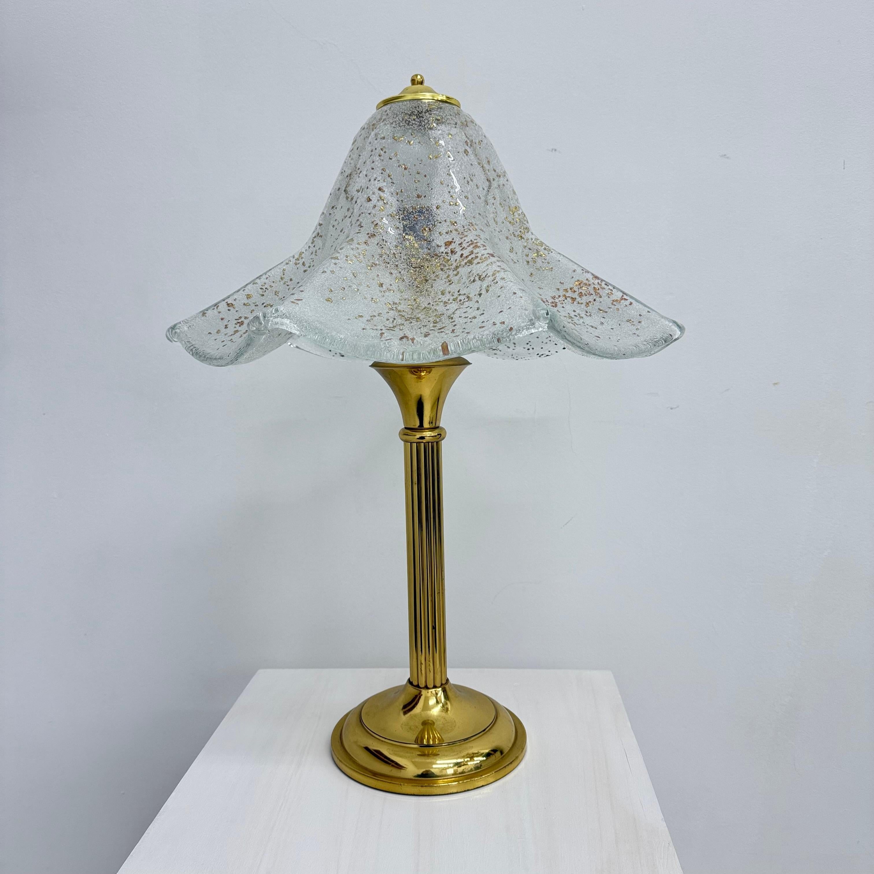 Lámpara de sobremesa de cristal de mediados de siglo , años 70 en venta 13