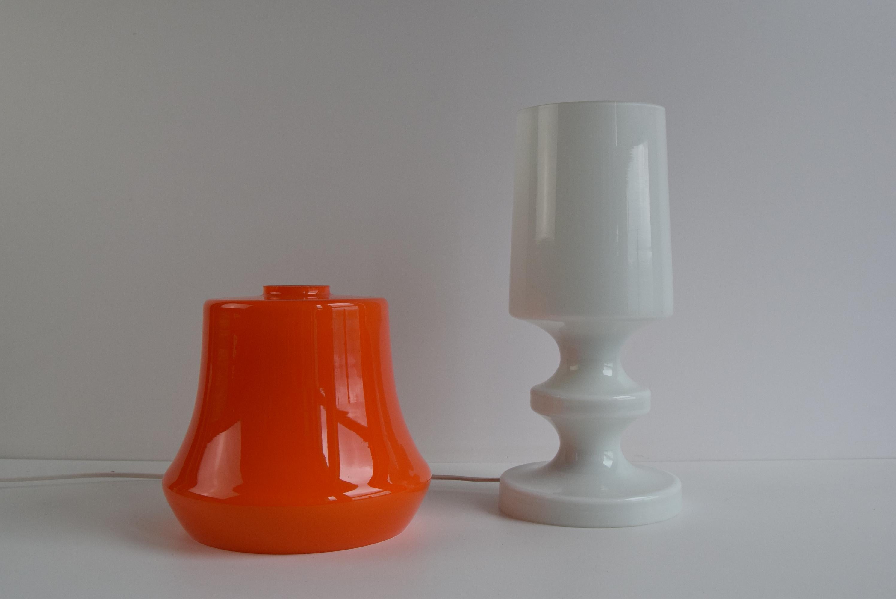 Mid-Century Modern Lampe de table en verre du milieu du siècle par Stepan Tabera en vente