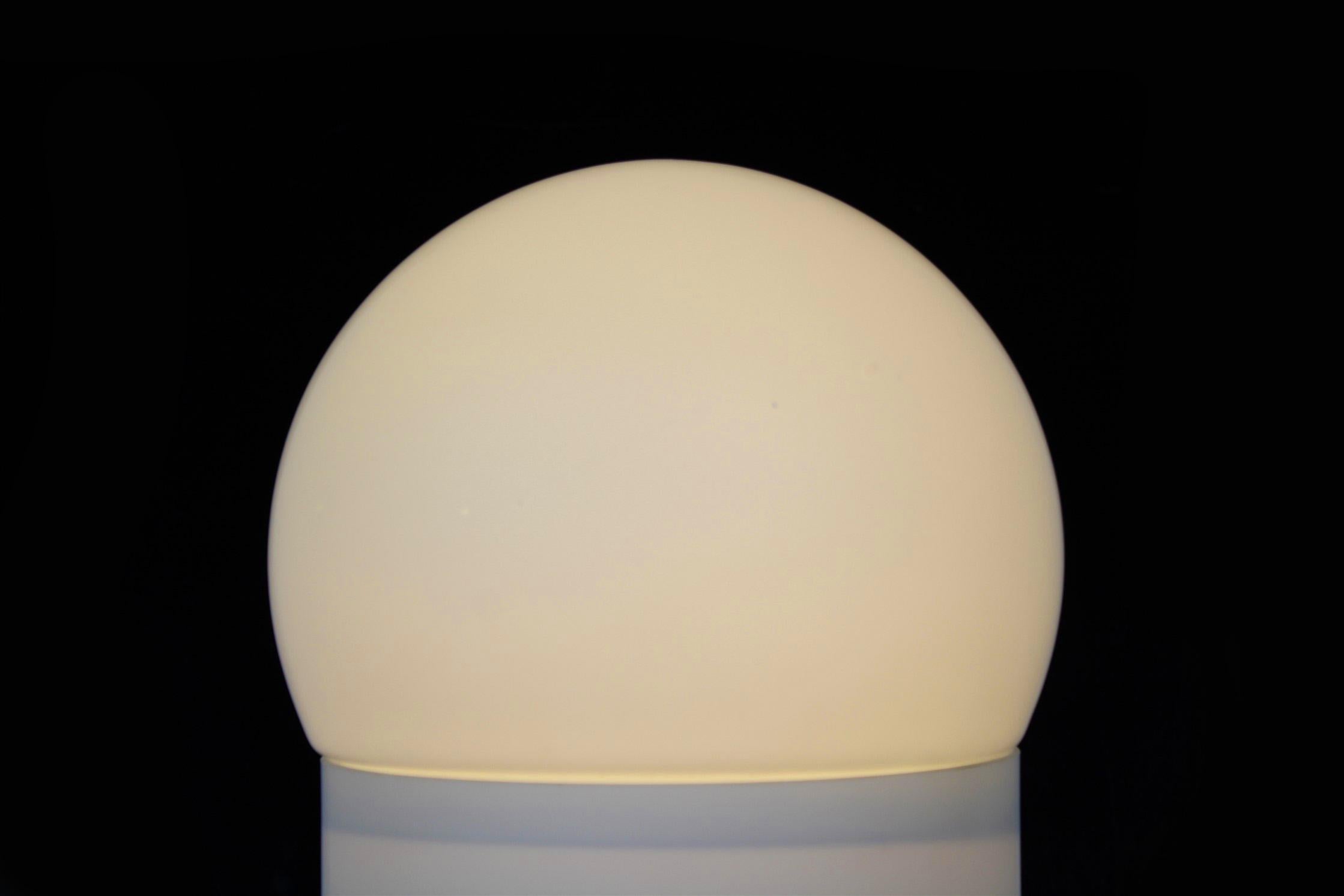 Mid-Century-Tischlampe aus Glas von Osvtlovac Sklo Valask Mezi, 1970er Jahre im Angebot 8