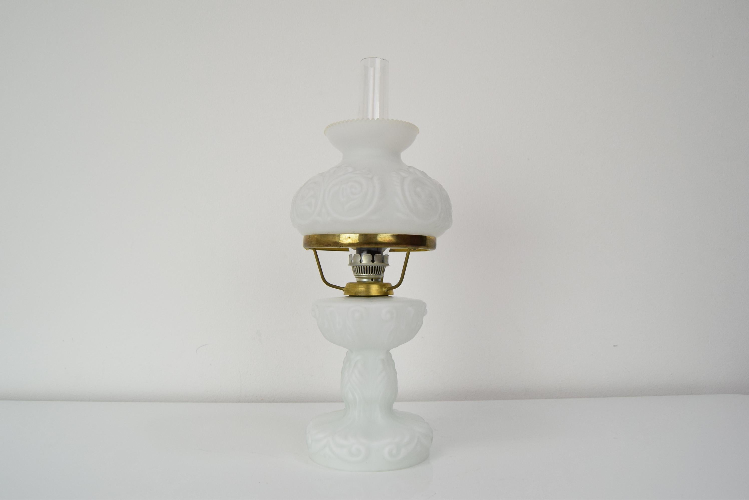Made in Czechoslovakia
Made of glass, brass
1xE14 or E15 bulb
Re-polished
Original condition
US adapter included.
