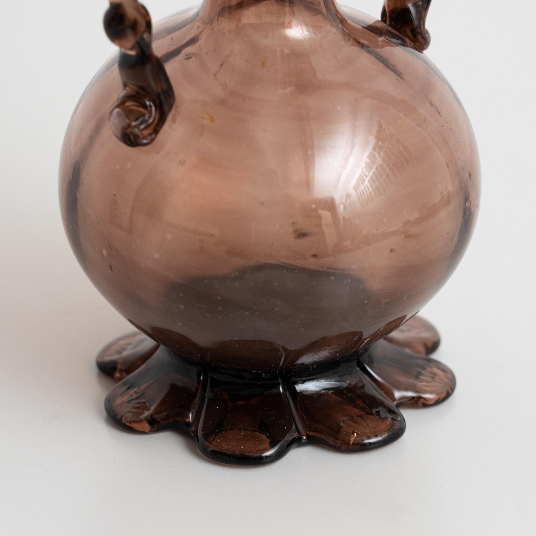 Mid Century Glass Vase – Blown Glass in Aubergine Purple For Sale 2