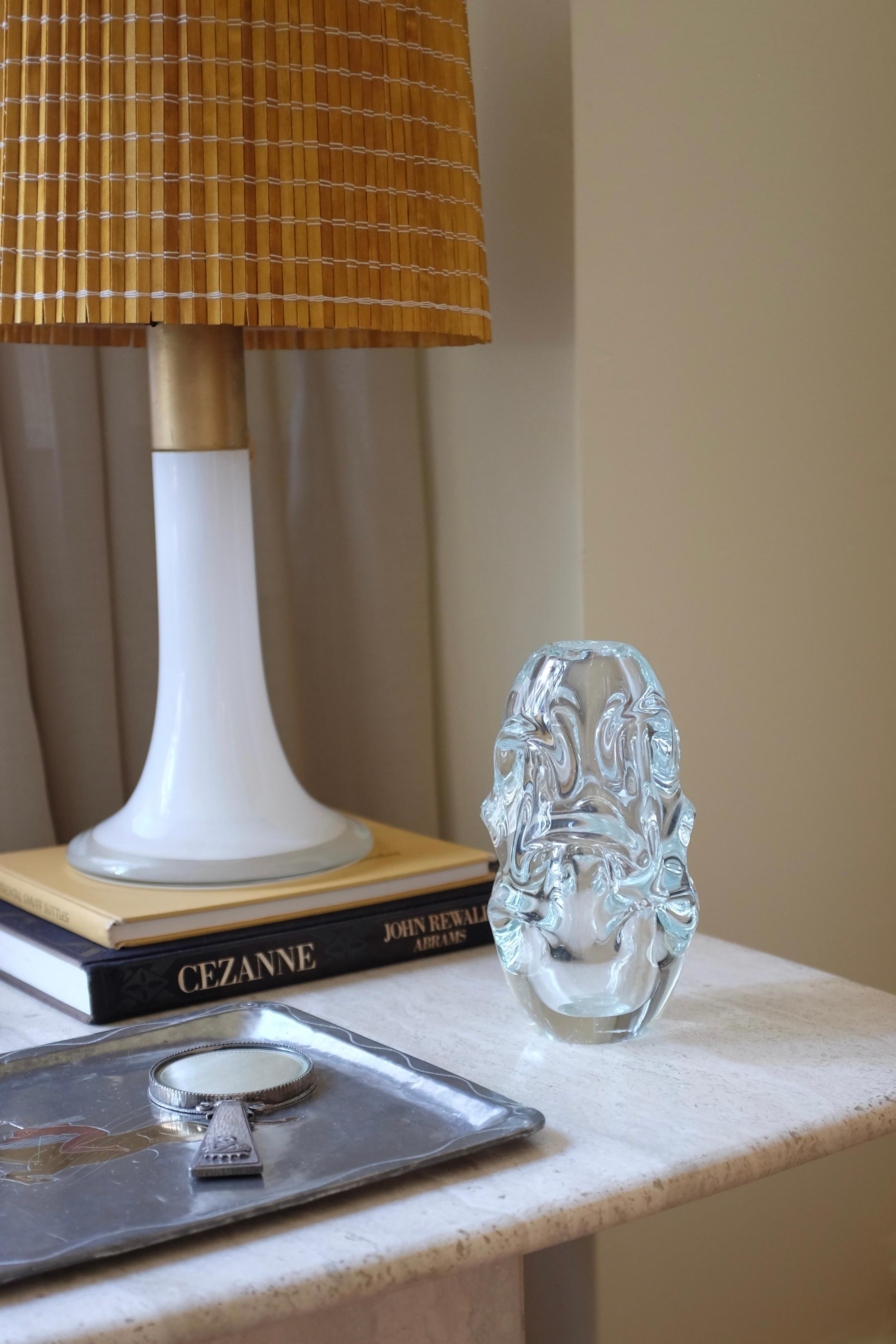 Vase en verre du milieu du siècle par Börne Augustsson Bon état - En vente à New York, NY