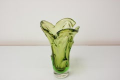 Vase en verre du milieu du siècle conçu par Josef Hospodka, années 1960