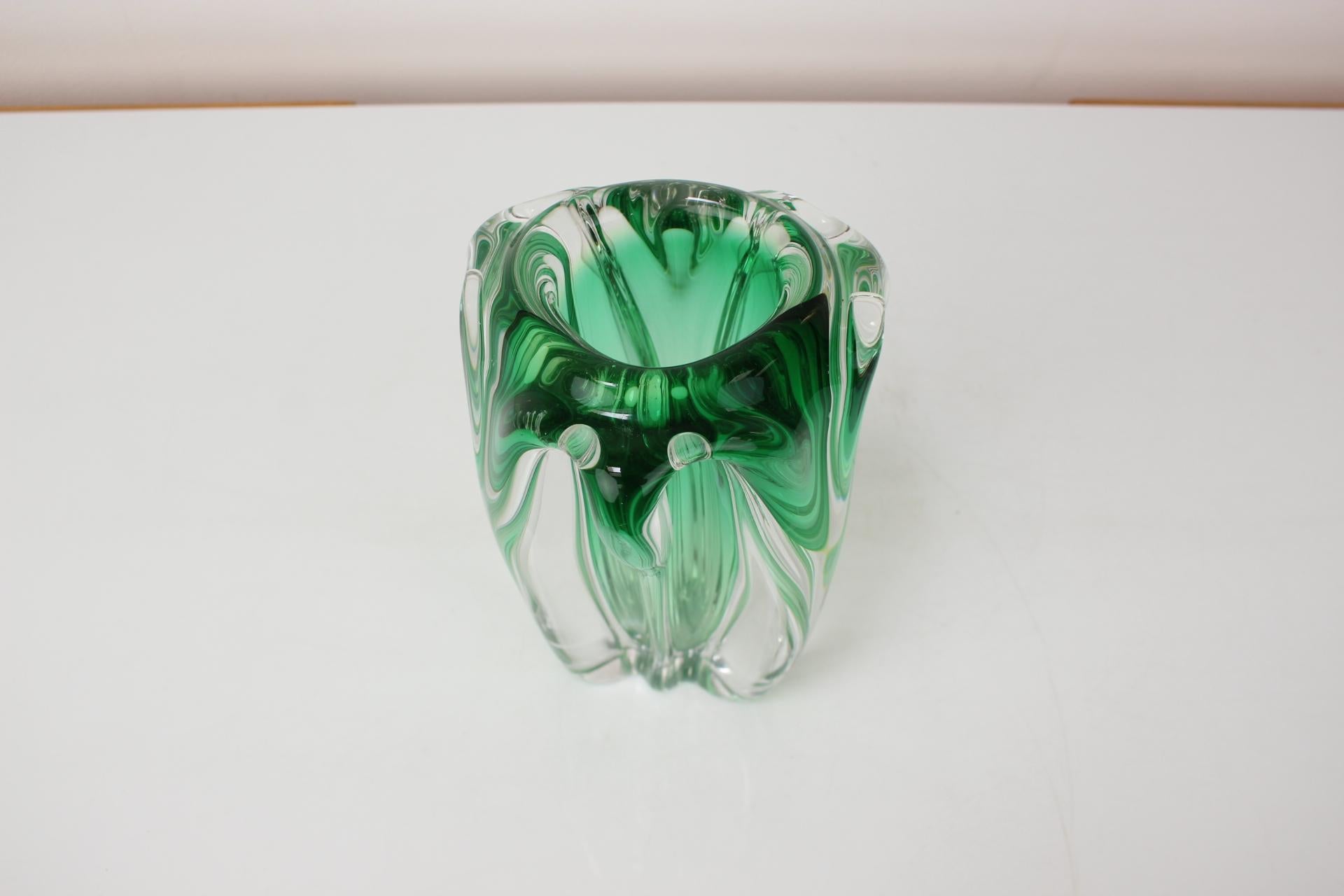 Mid-Century Glass Vase Designed by Josef Hospodka, 1960's In Good Condition In Praha, CZ