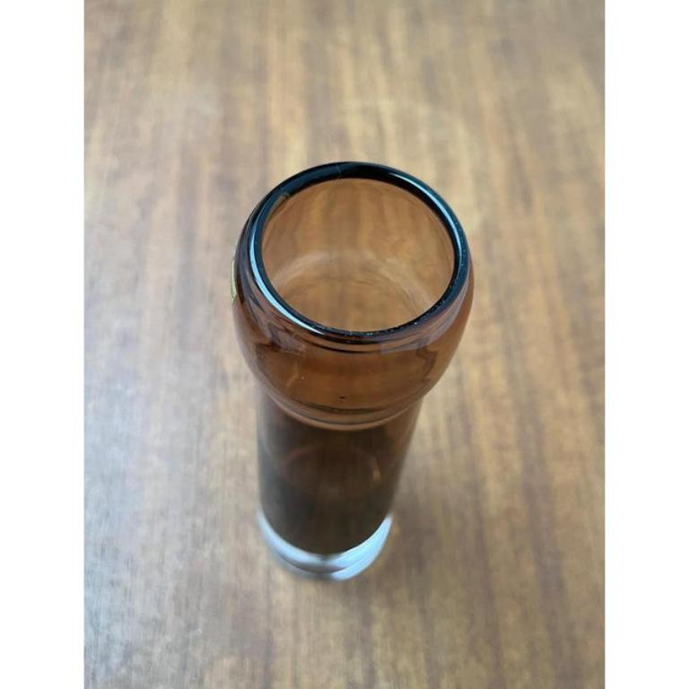Vaso in vetro di metà secolo di Hadeland, Norvegia, anni '60, in ottime condizioni. Progettato tra il 1960 e il 1969 Questo pezzo ha un marchio di attribuzione.

Informazioni aggiuntive:
Materiali: Vetro
Stile: Medioevo Moderno
Paese di origine: