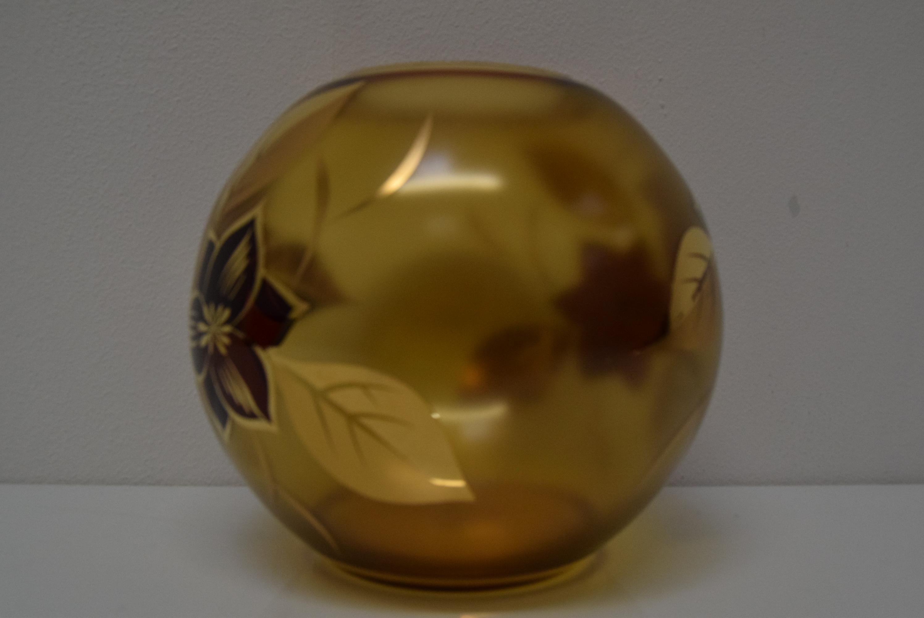 Late 20th Century Mid-century Glass Vase, 1970's.  For Sale