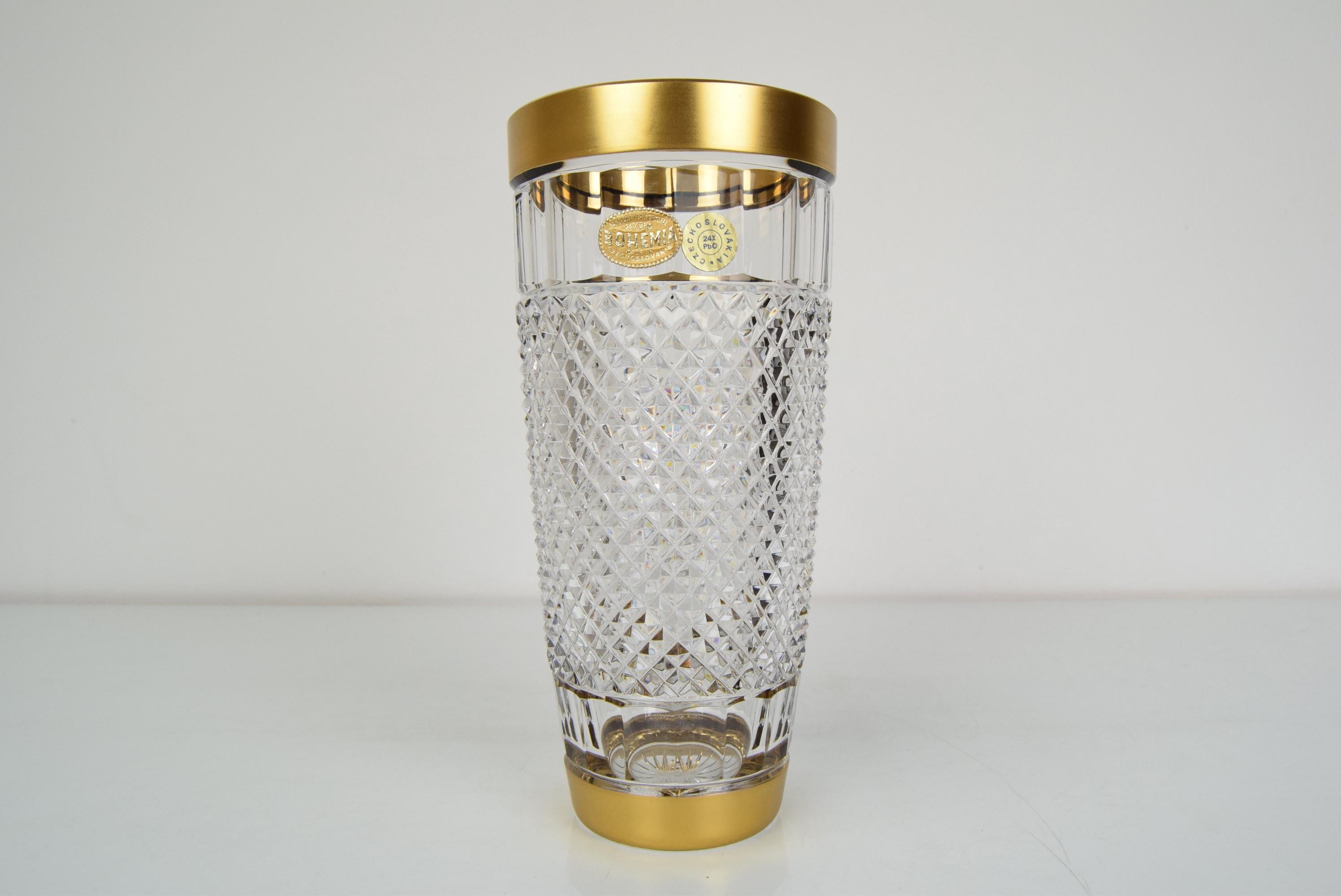 Made in Czechoslovakia.
Made of lead crystal, cut glass.
Hand cut.
Good Original condition.
