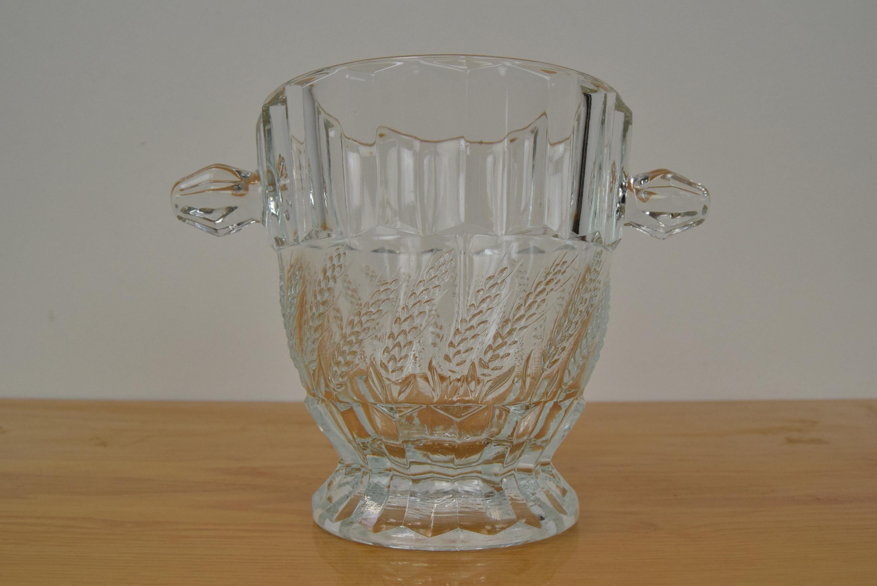 Mid-century Glass Vase, Bohemia Glass, 1960's For Sale 3
