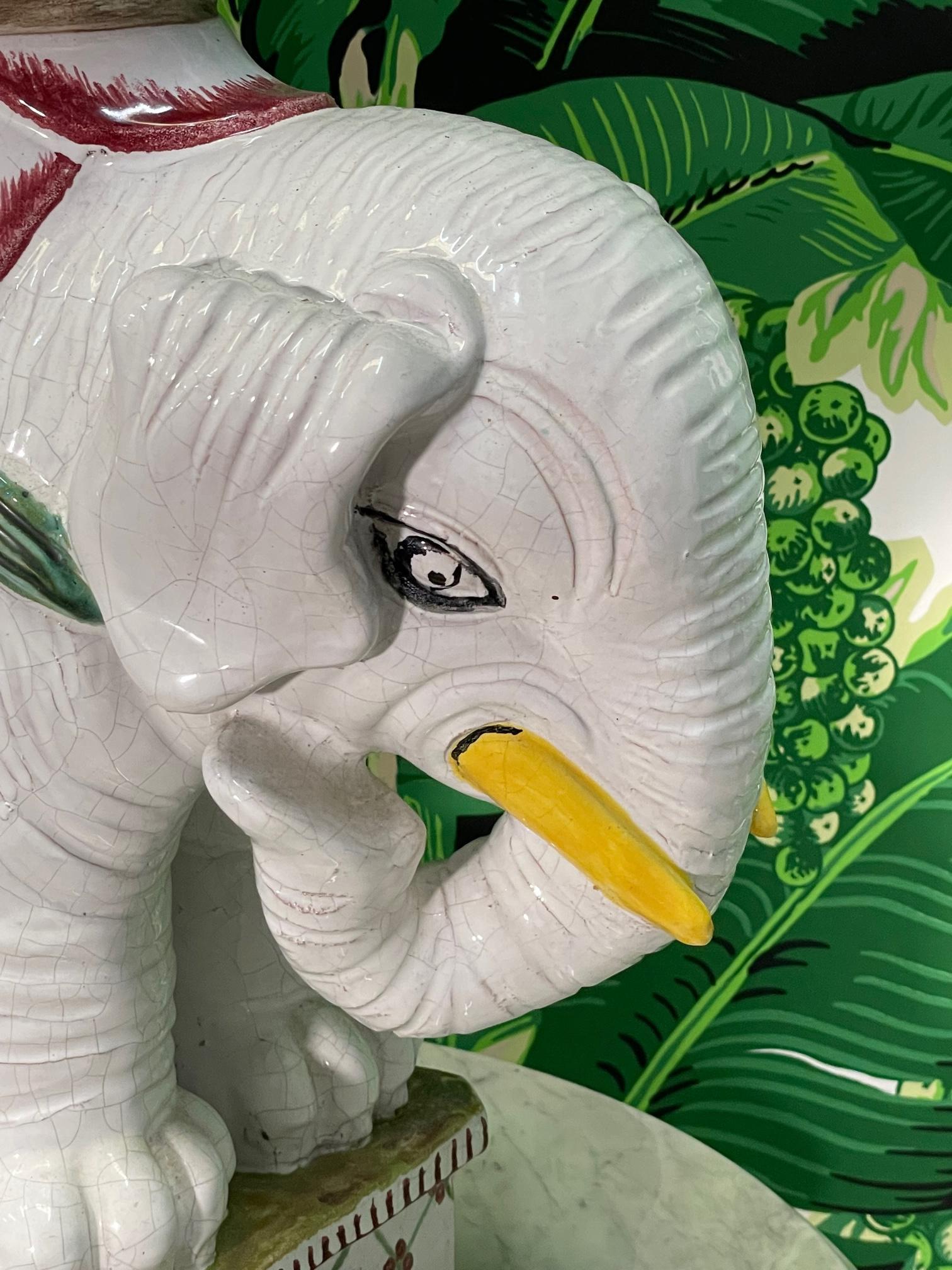 20ième siècle Tabouret de jardin éléphant en céramique émaillée du milieu du siècle en vente