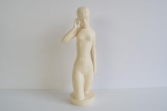 Escultura de cerámica esmaltada de mediados de siglo Mujer desnuda, Jihokera, años 50.