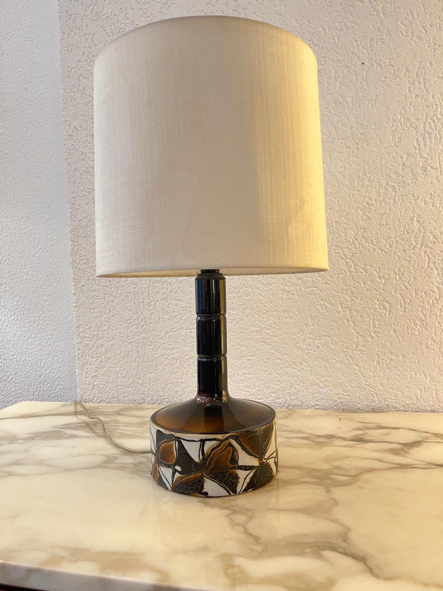Vernissé Lampe de table en céramique émaillée du milieu du siècle par Royal Copenhagen, Danemark, vers les années 1960 en vente