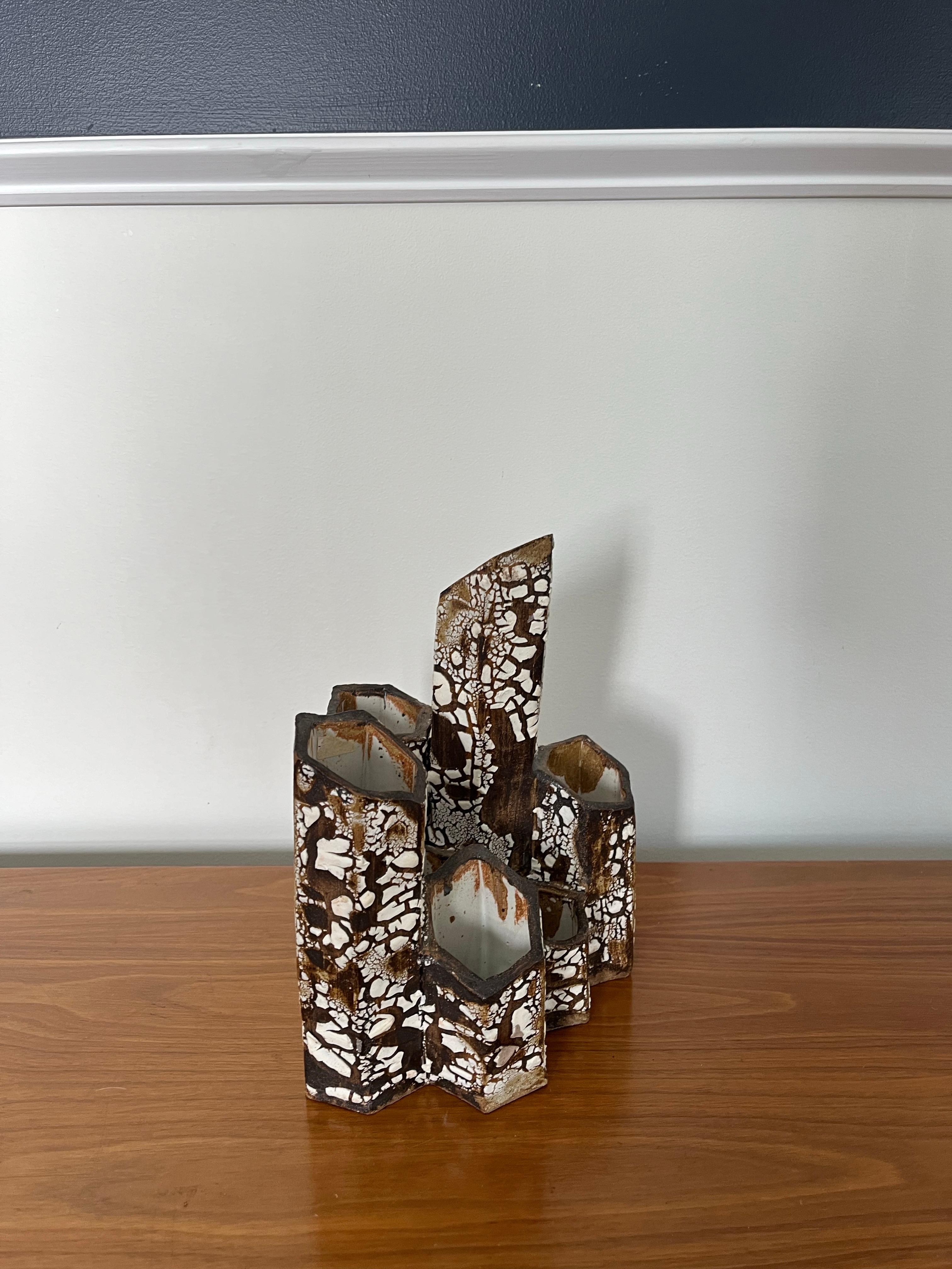 Sconosciuto Vaso scultura in ceramica smaltata della metà del secolo scorso in vendita