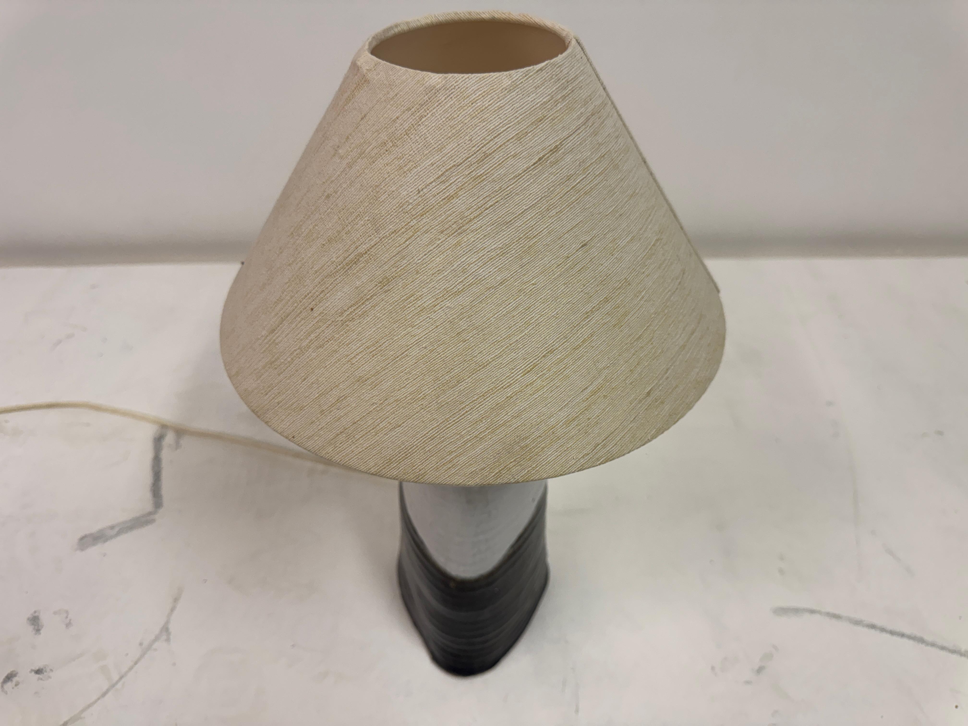 British Mid-Century Glazed Pottery Table Lamp, 1960s For Sale