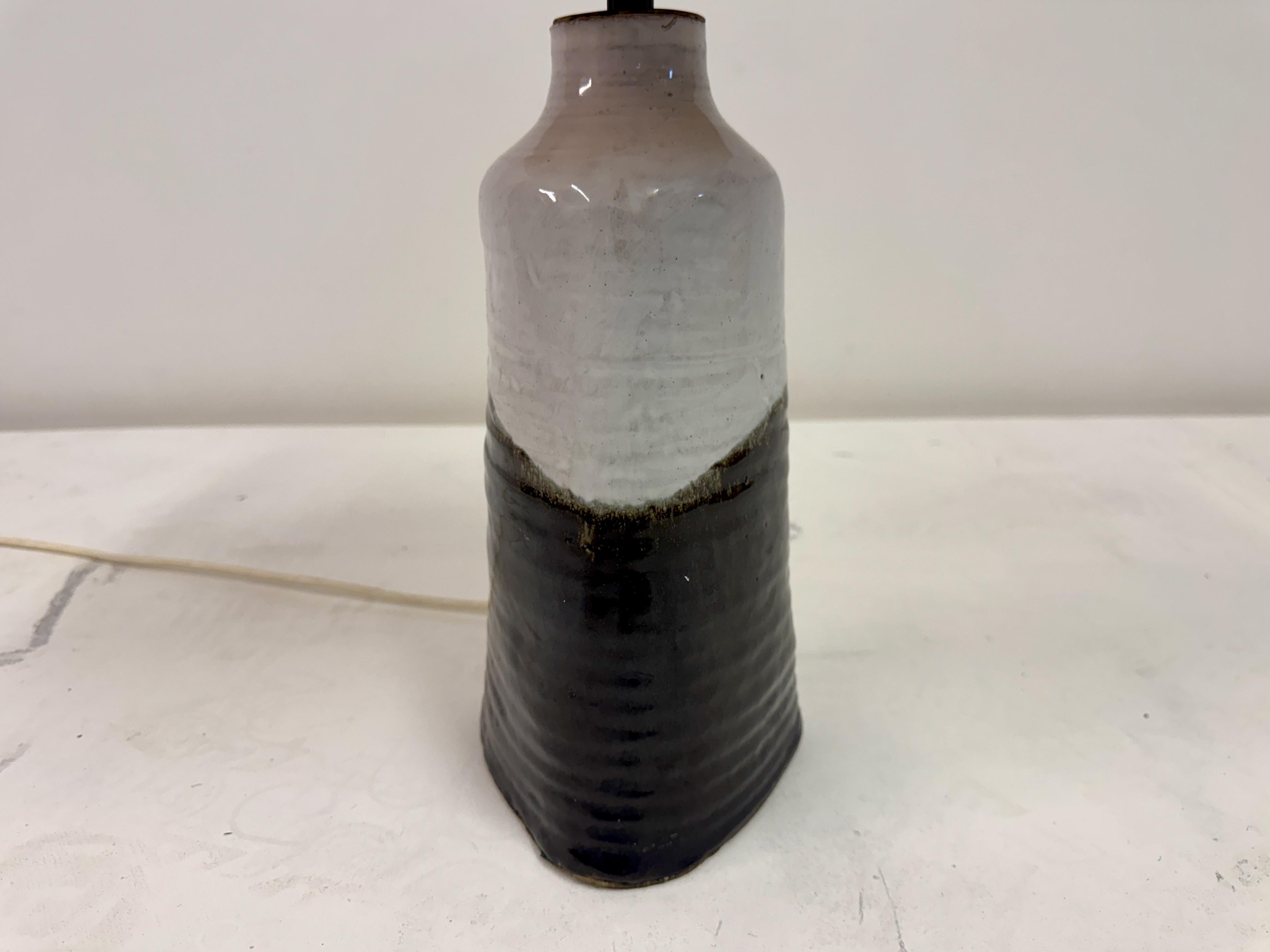 Mid-Century Glazed Pottery Table Lamp, 1960s In Good Condition For Sale In London, London