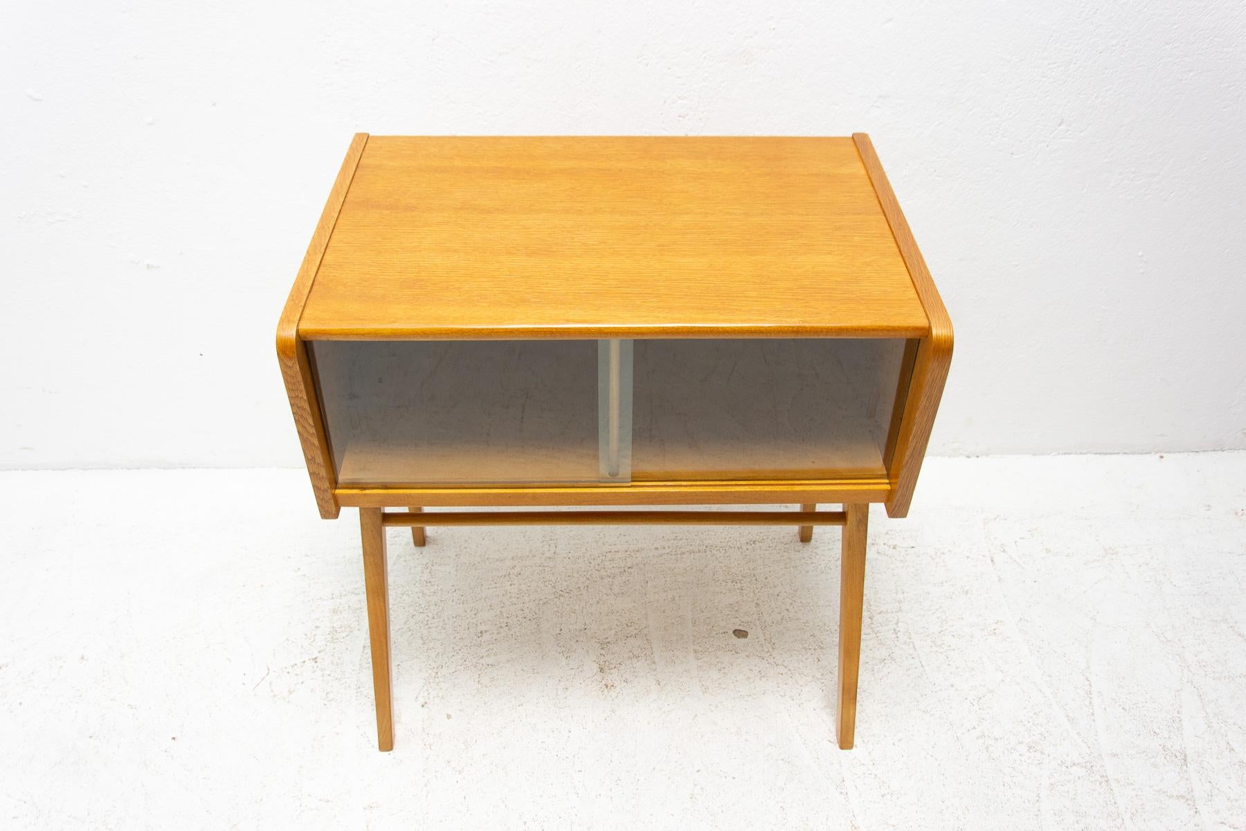 Mid Century Glazed Side Table, 1950´S, Czechoslovakia In Good Condition For Sale In Prague 8, CZ