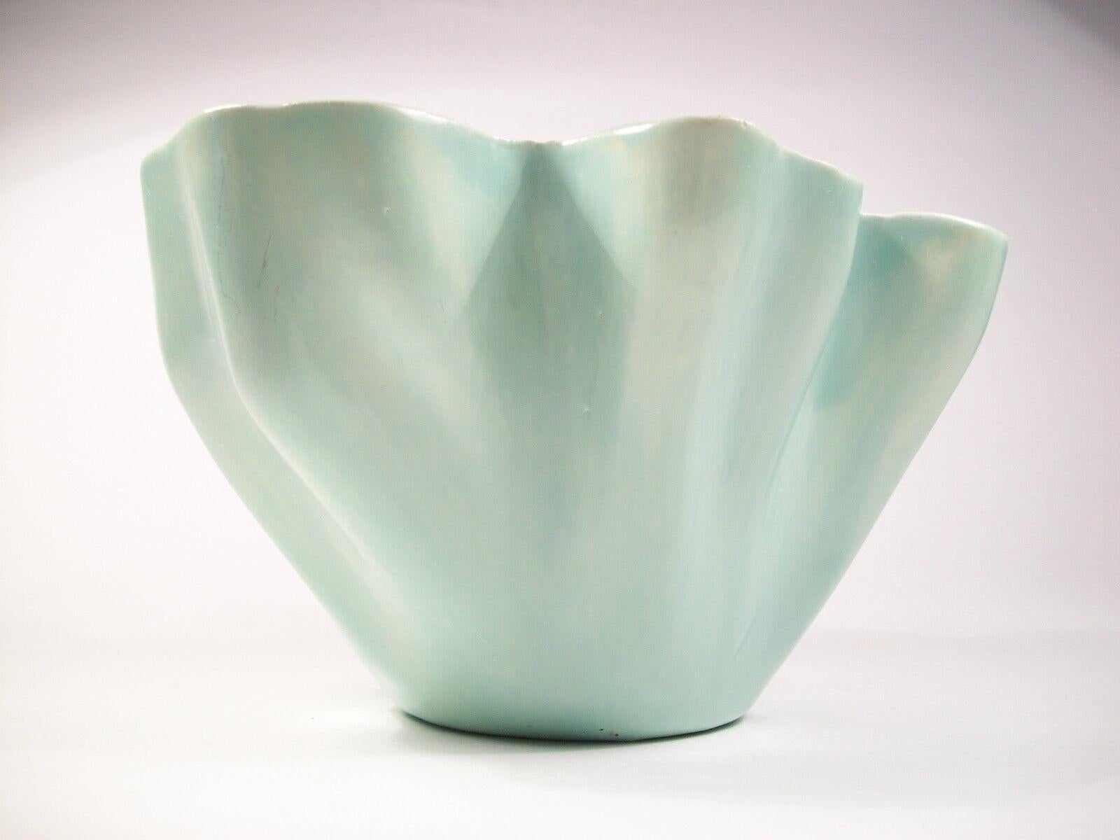 Mid Century Glazed Studio Pottery 'Handkerchief' Bowl - Unsigned - Circa 1970's For Sale 1