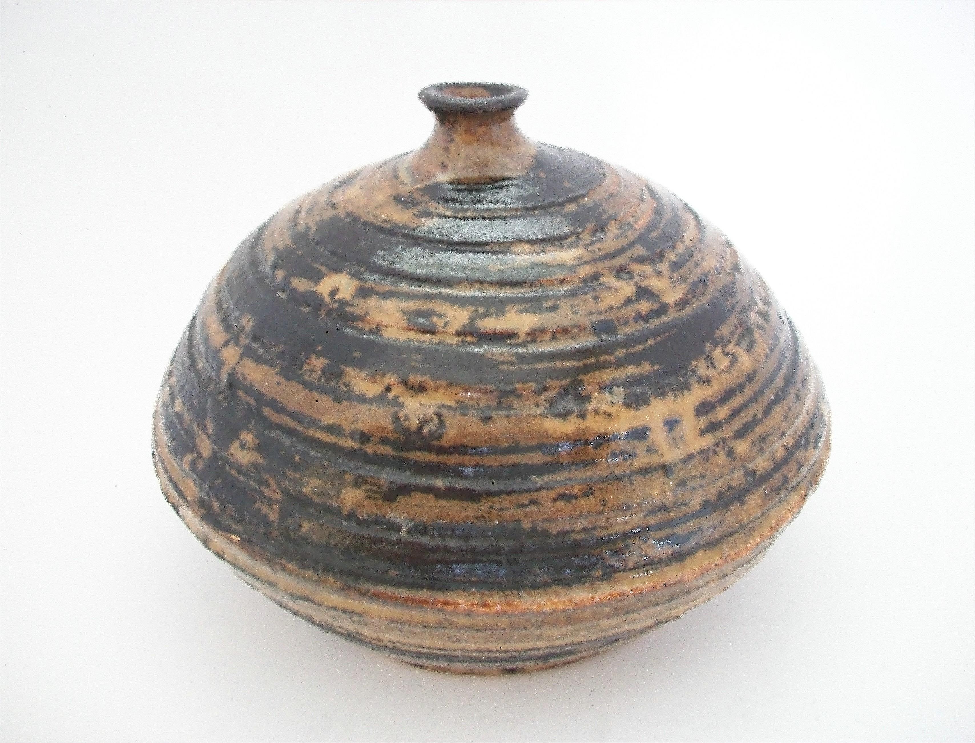 Mid-Century Modern Vase en poterie d'atelier émaillée du milieu du siècle dernier - Non signé - Canada - vers 1970 en vente