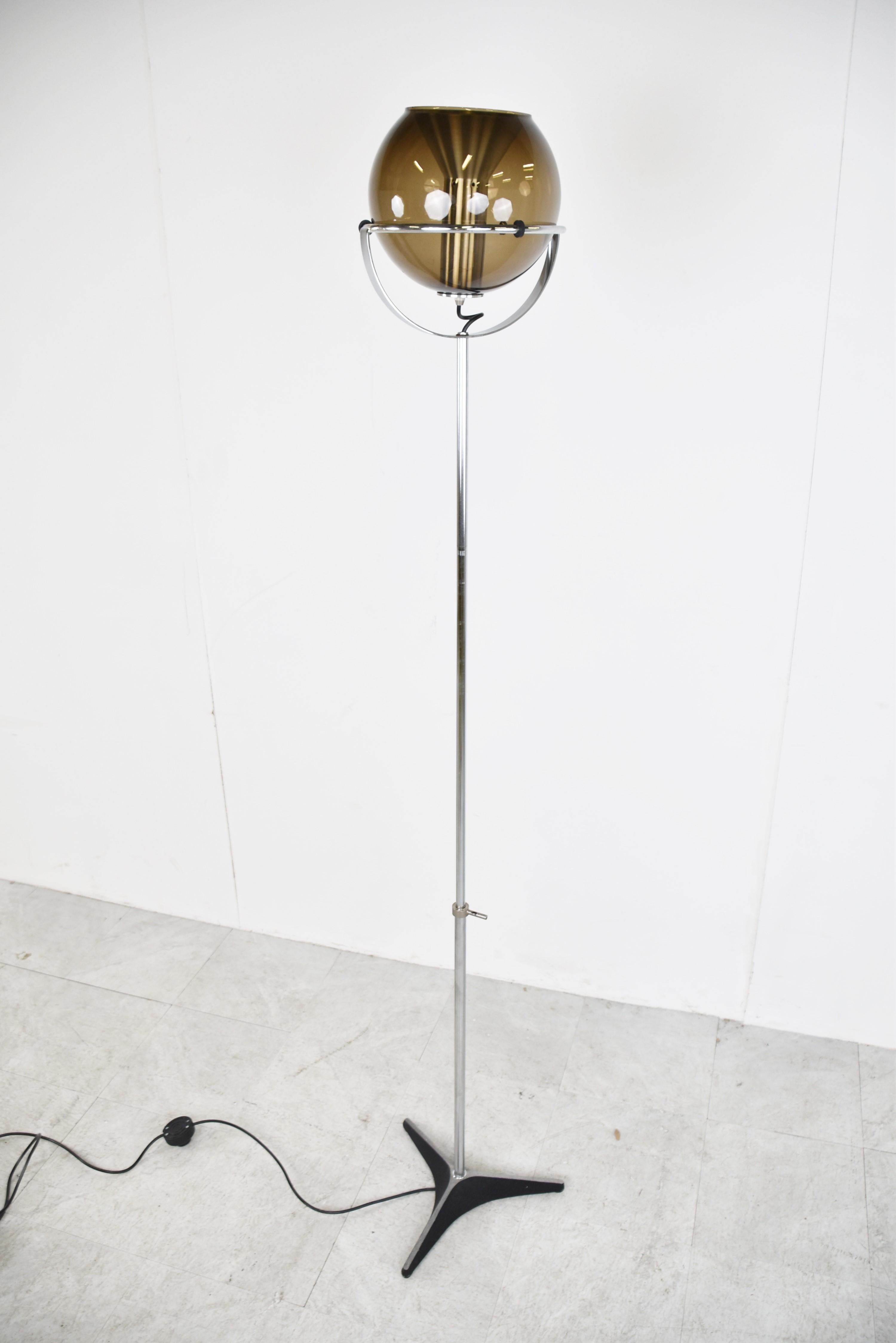 Mid-Century Globe Floor Lamp by Frank Ligtelijn for Raak, 1960s In Good Condition In HEVERLEE, BE