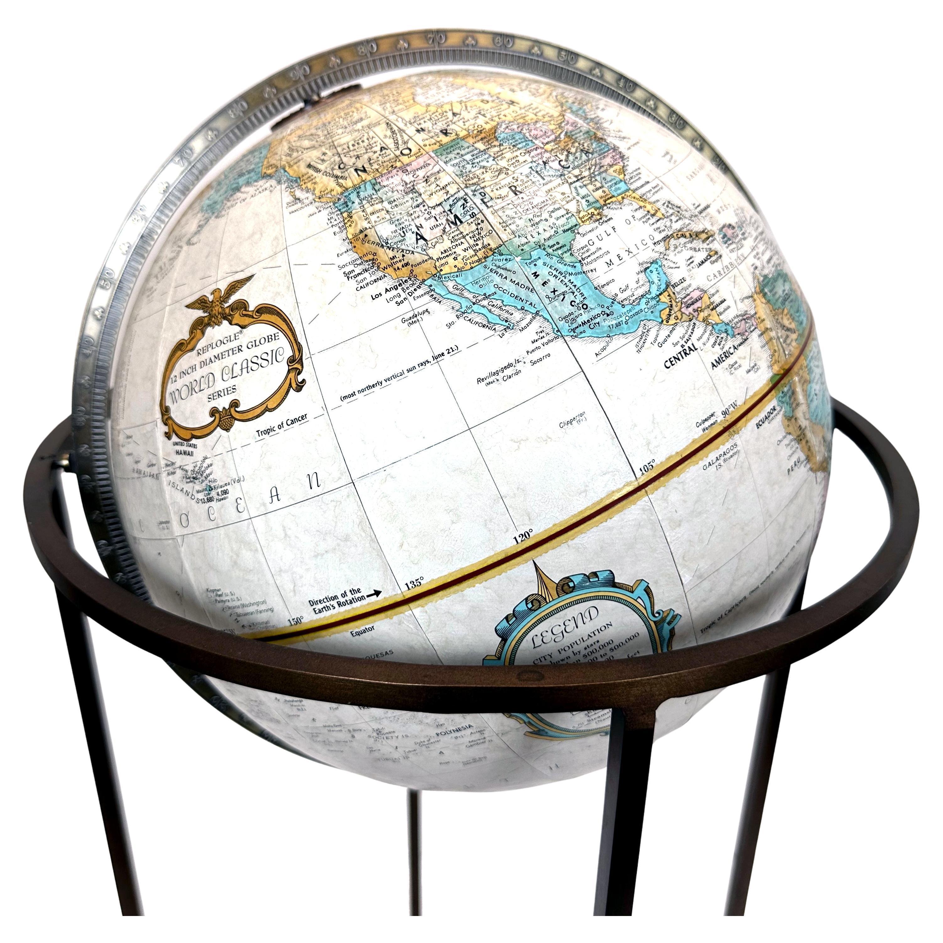 Globe terrestre du milieu du siècle sur un Stand en bronze à la manière de Paul McCobb en vente 6