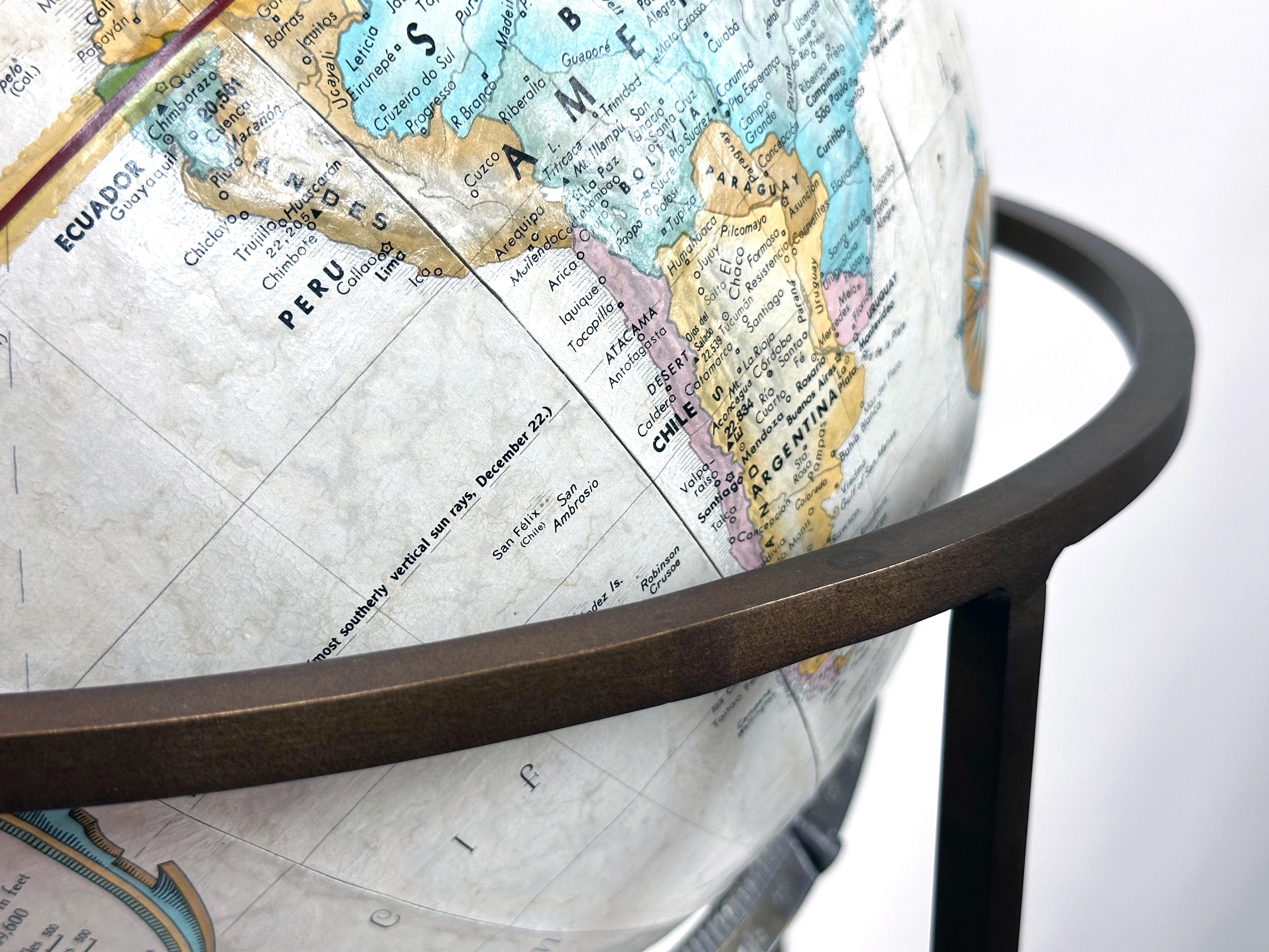 Fin du 20e siècle Globe terrestre du milieu du siècle sur un Stand en bronze à la manière de Paul McCobb en vente