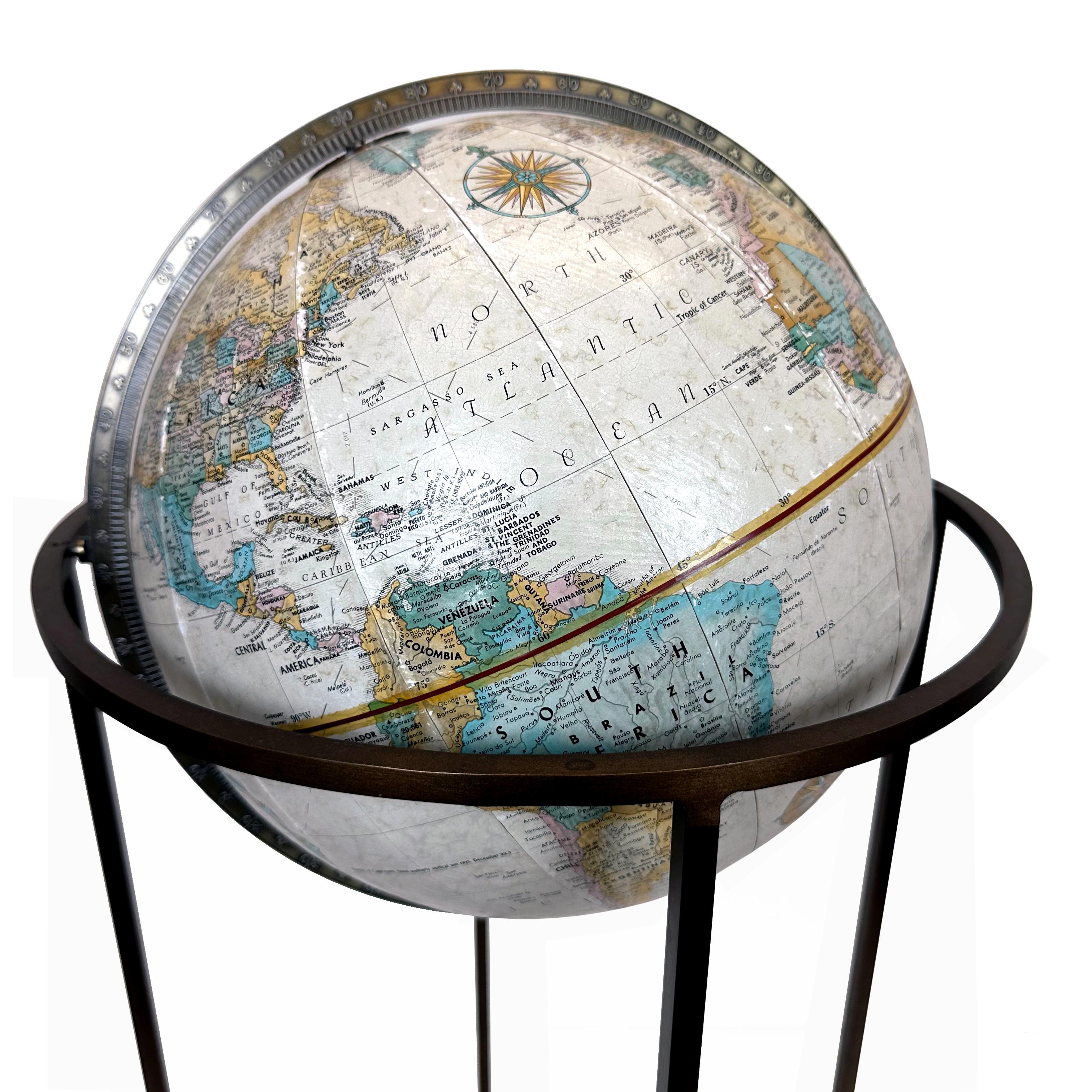 Globe terrestre du milieu du siècle sur un Stand en bronze à la manière de Paul McCobb en vente 1