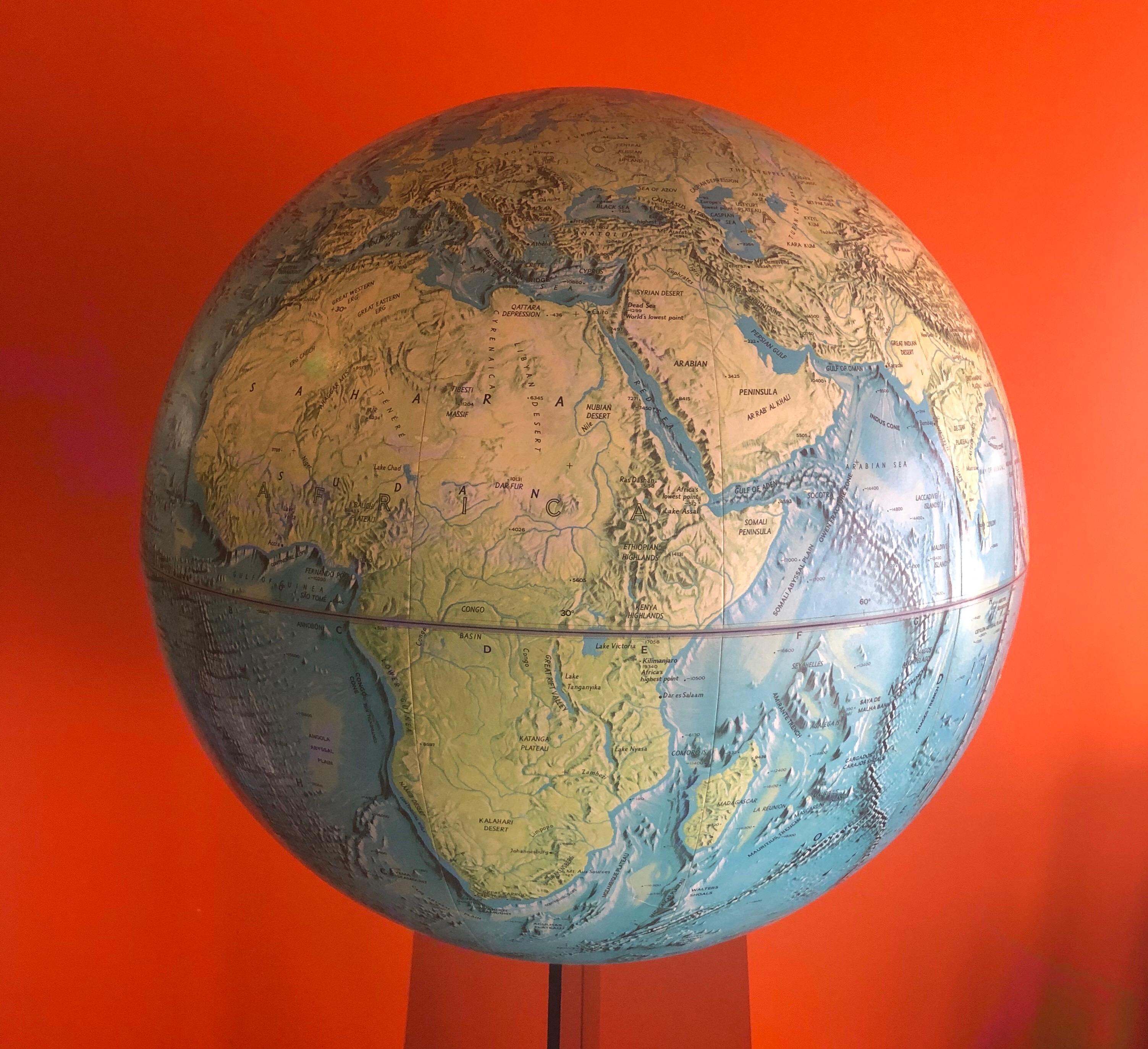 Midcentury Globe on Smoked Lucite Stand For Sale 2
