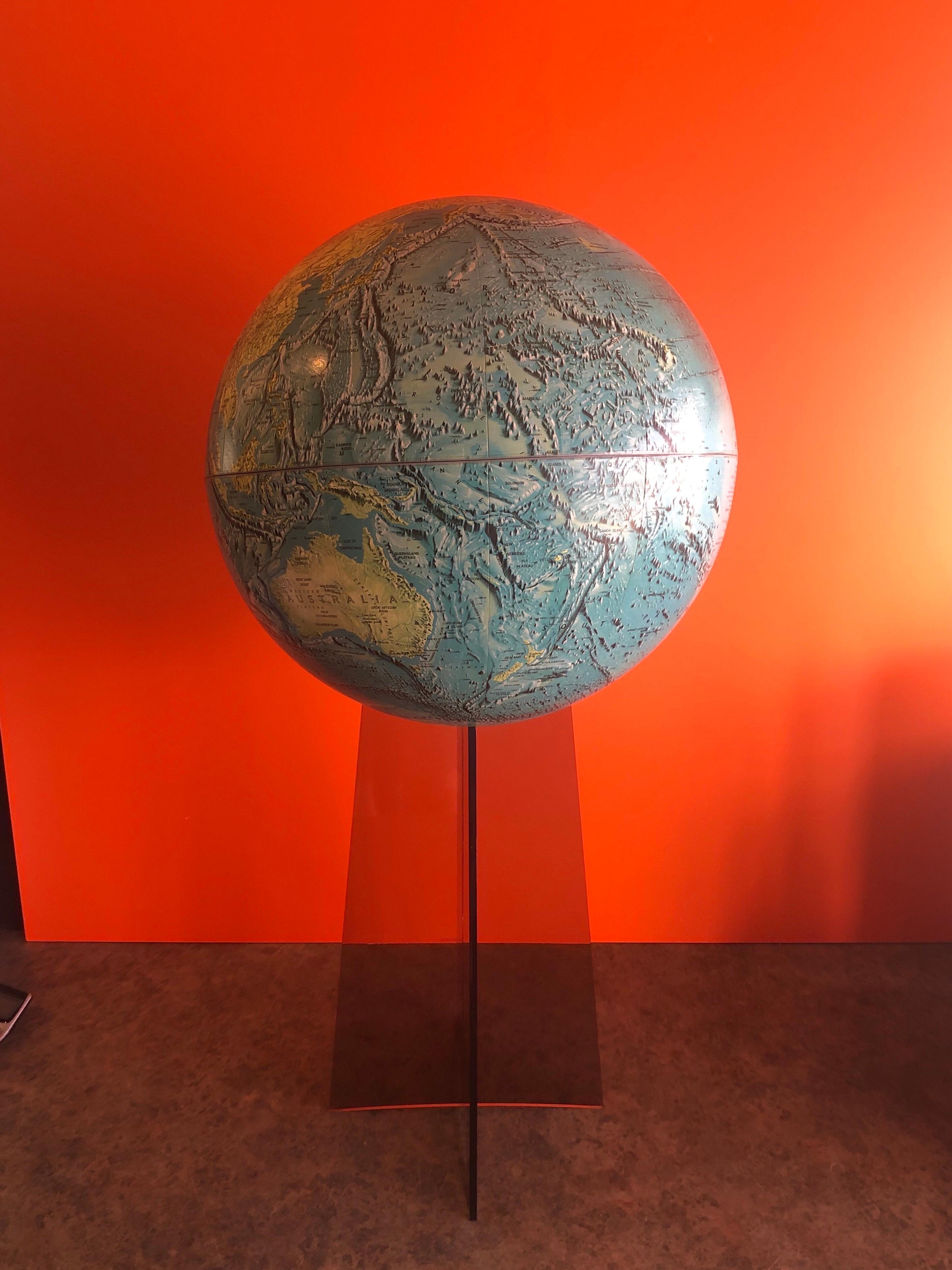 Midcentury Globe on Smoked Lucite Stand In Good Condition For Sale In San Diego, CA