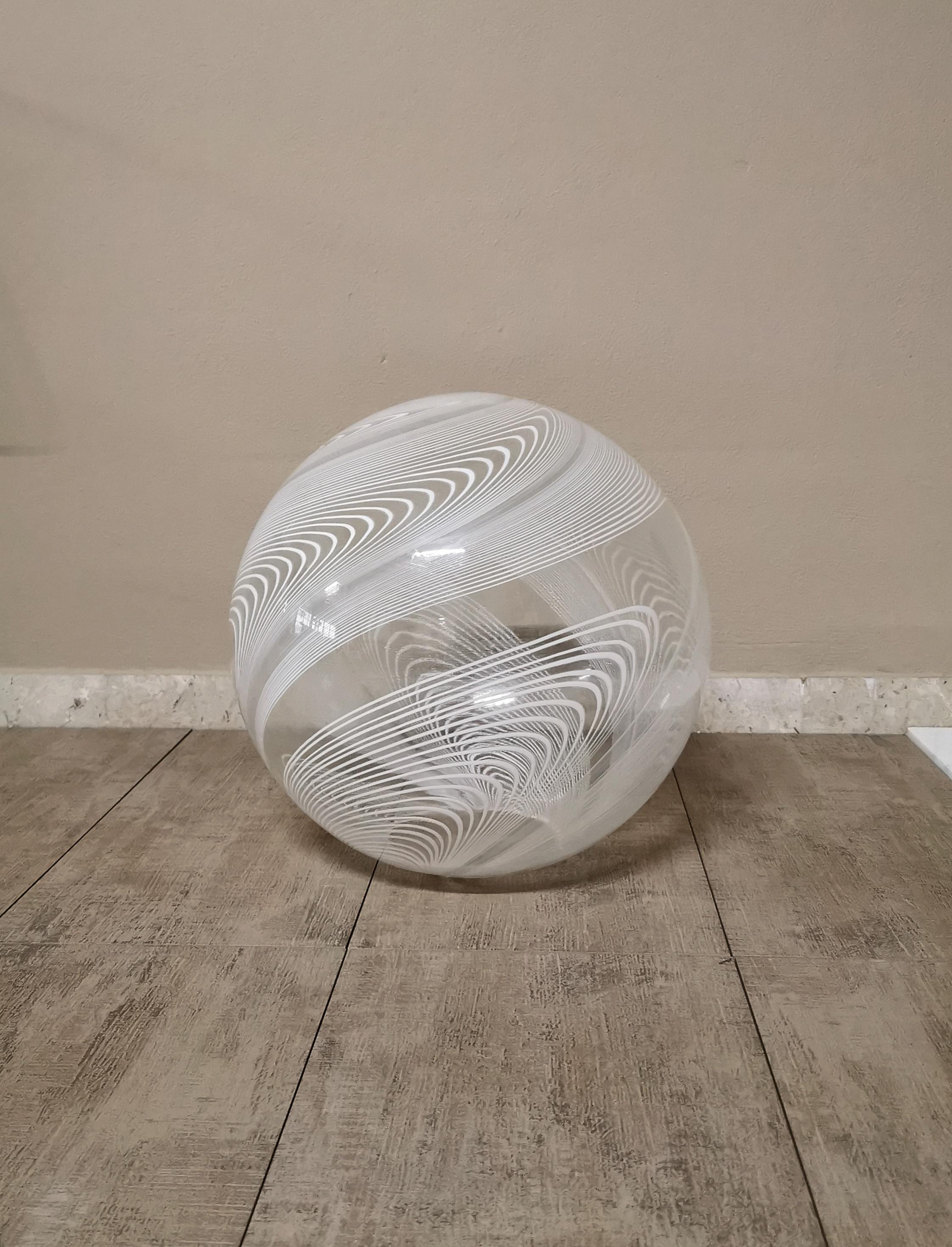 Midcentury Globe Pendant Chandelier in Murano Glass by Venini, Italy, 1970s 4