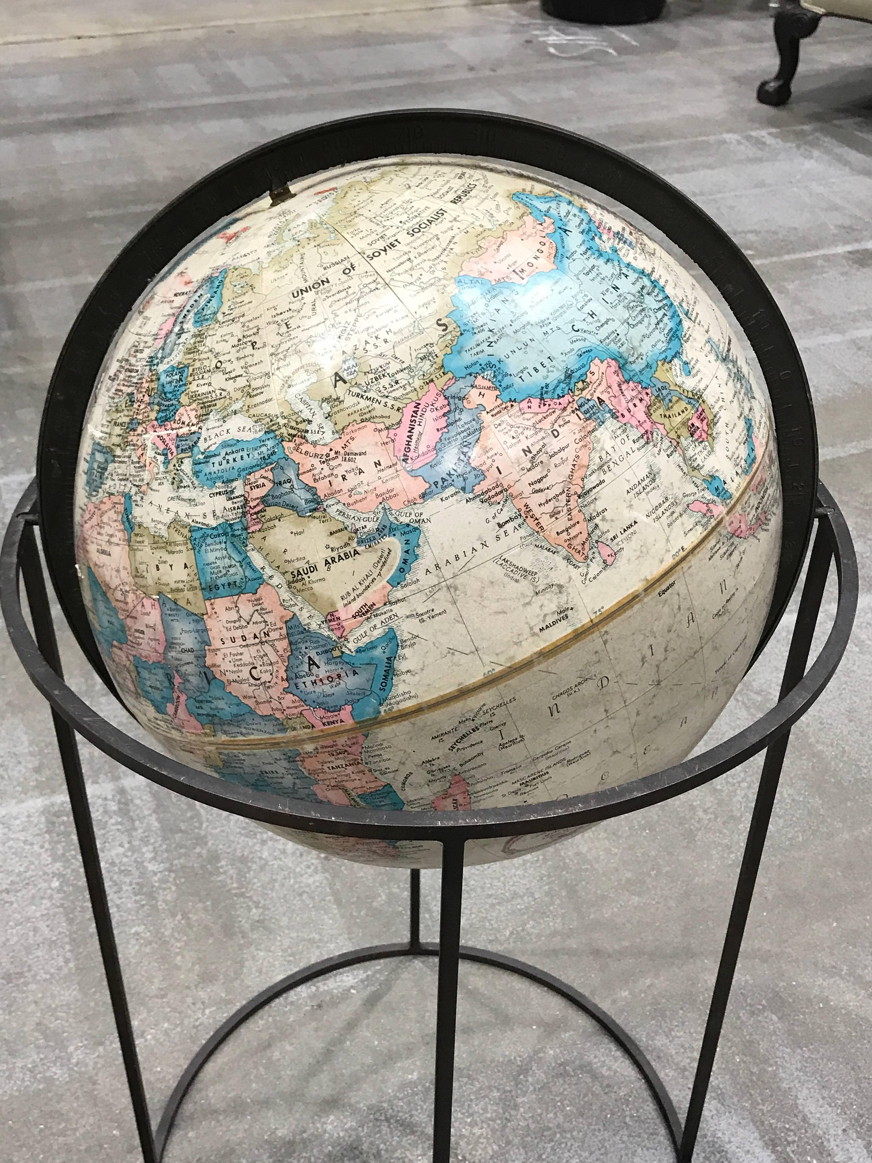 Midcentury bronze globe, in the style of Paul McCobb, measure: 16
