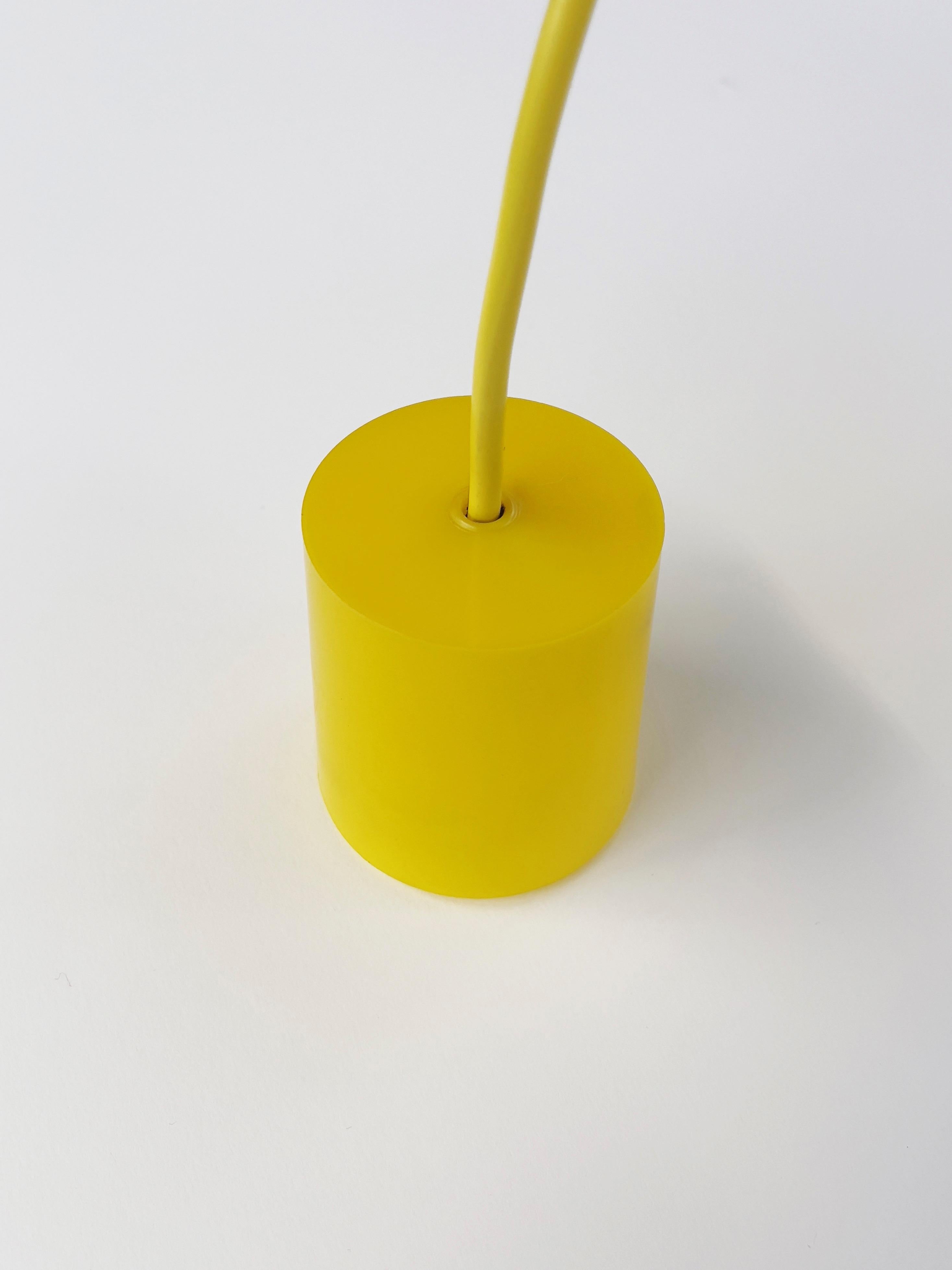 Pendentif méduse en verre ambre brillant, milieu du siècle, années 1960, Allemagne en vente 3