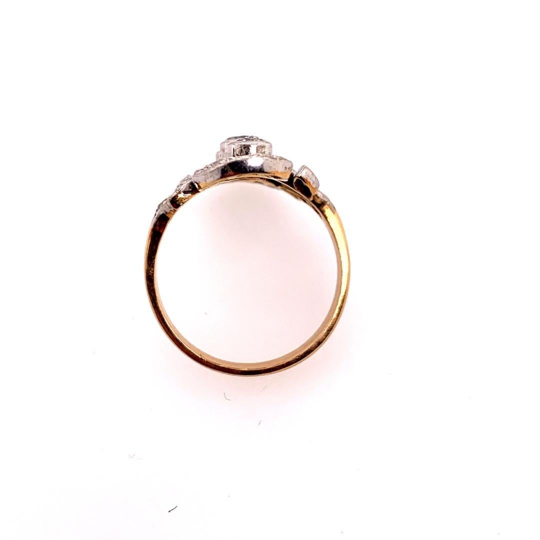 Women's Midcentury Gold 1.35 Carat Natural Round Colorless Diamond Ring, circa 1950 For Sale