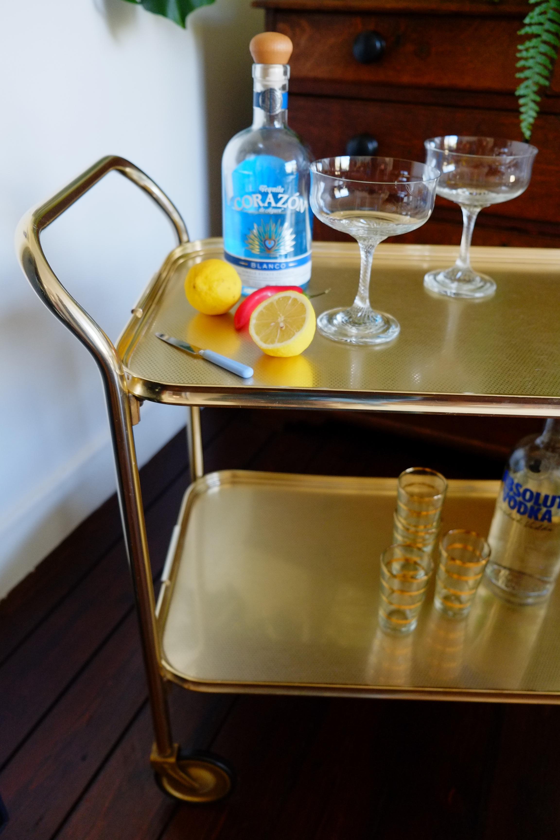 Carrito de bar / carrito de servir dorado de mediados de siglo en Bueno estado para la venta en Leicester, GB