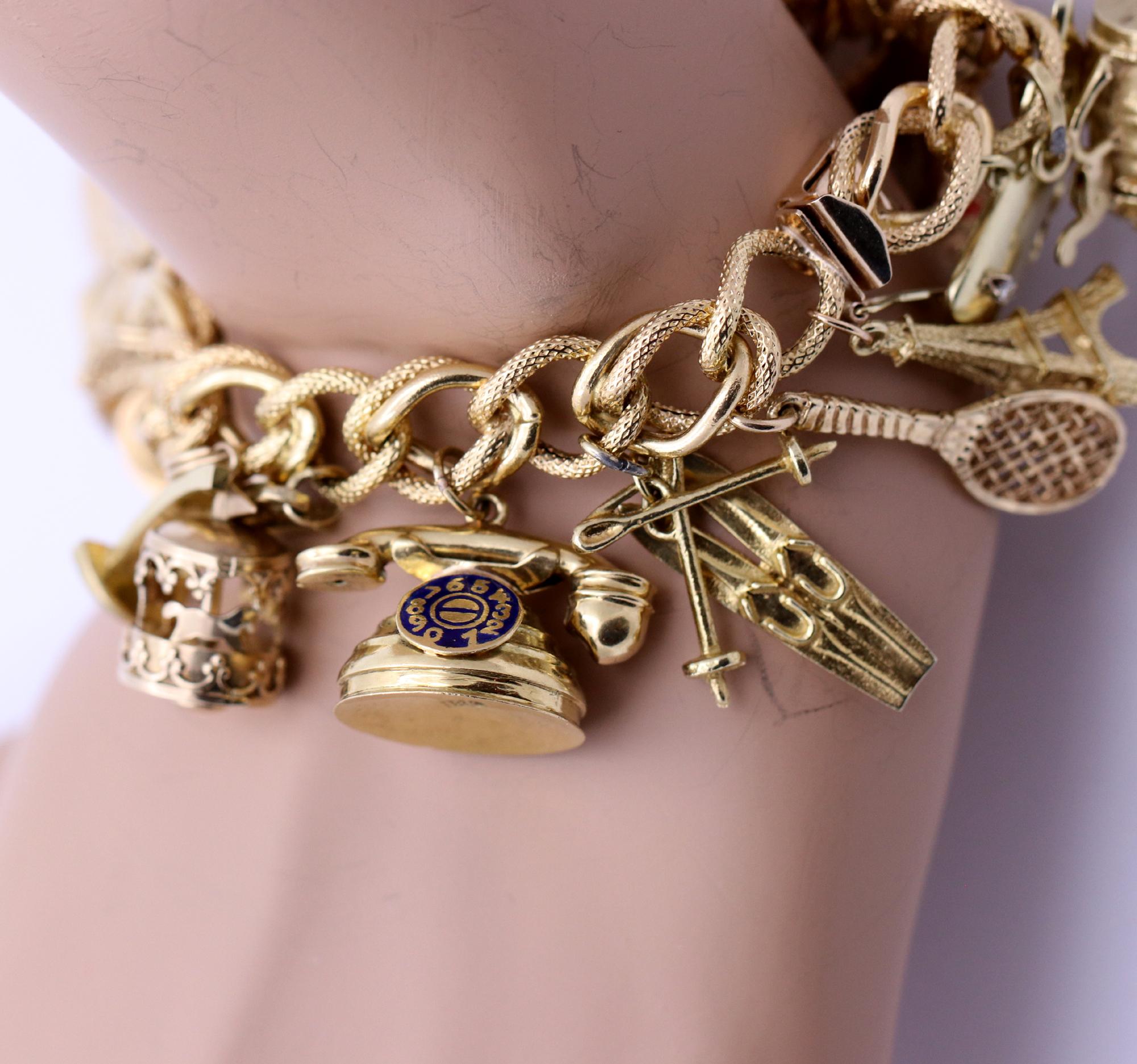 Midcentury Gold Charm Bracelet with 20 Travel Themed Charms In Good Condition In Palm Beach, FL