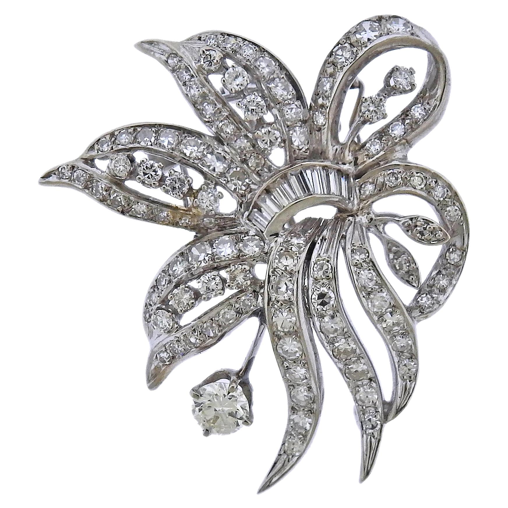 Mid-Century Diamond and Gold Brooch For Sale at 1stDibs