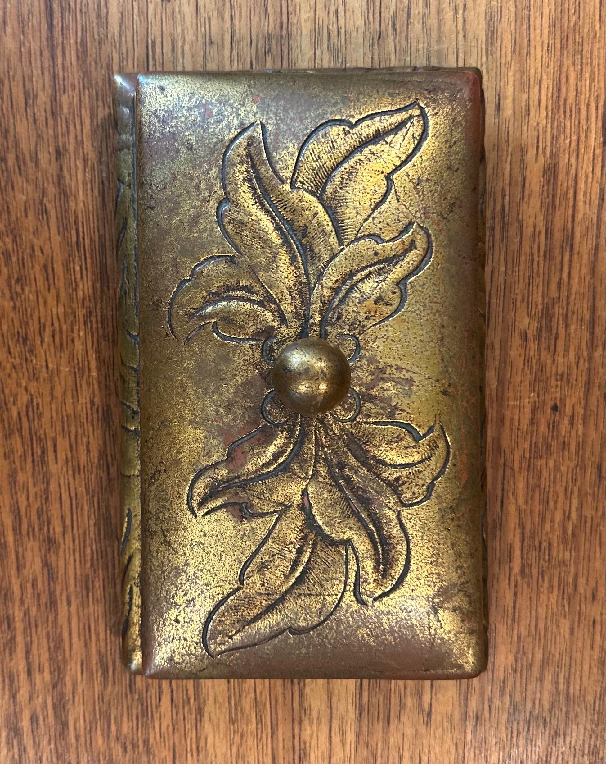 Boîte à bibelots à couvercle en céramique dorée du milieu du siècle par McFarlin Freeman Pottery en vente 5