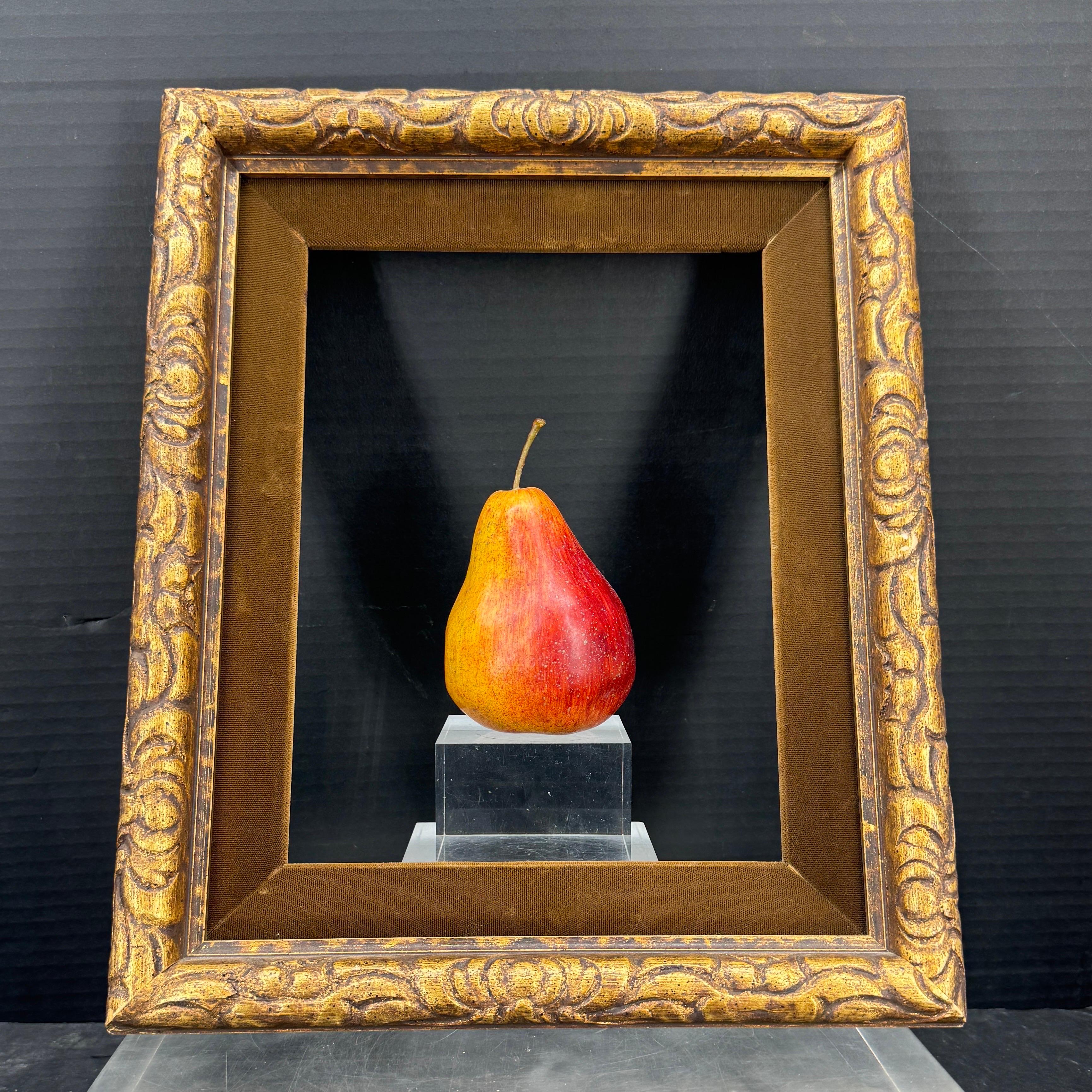 Marco de arte de madera dorada de mediados de siglo con forro Moderno de mediados de siglo en venta
