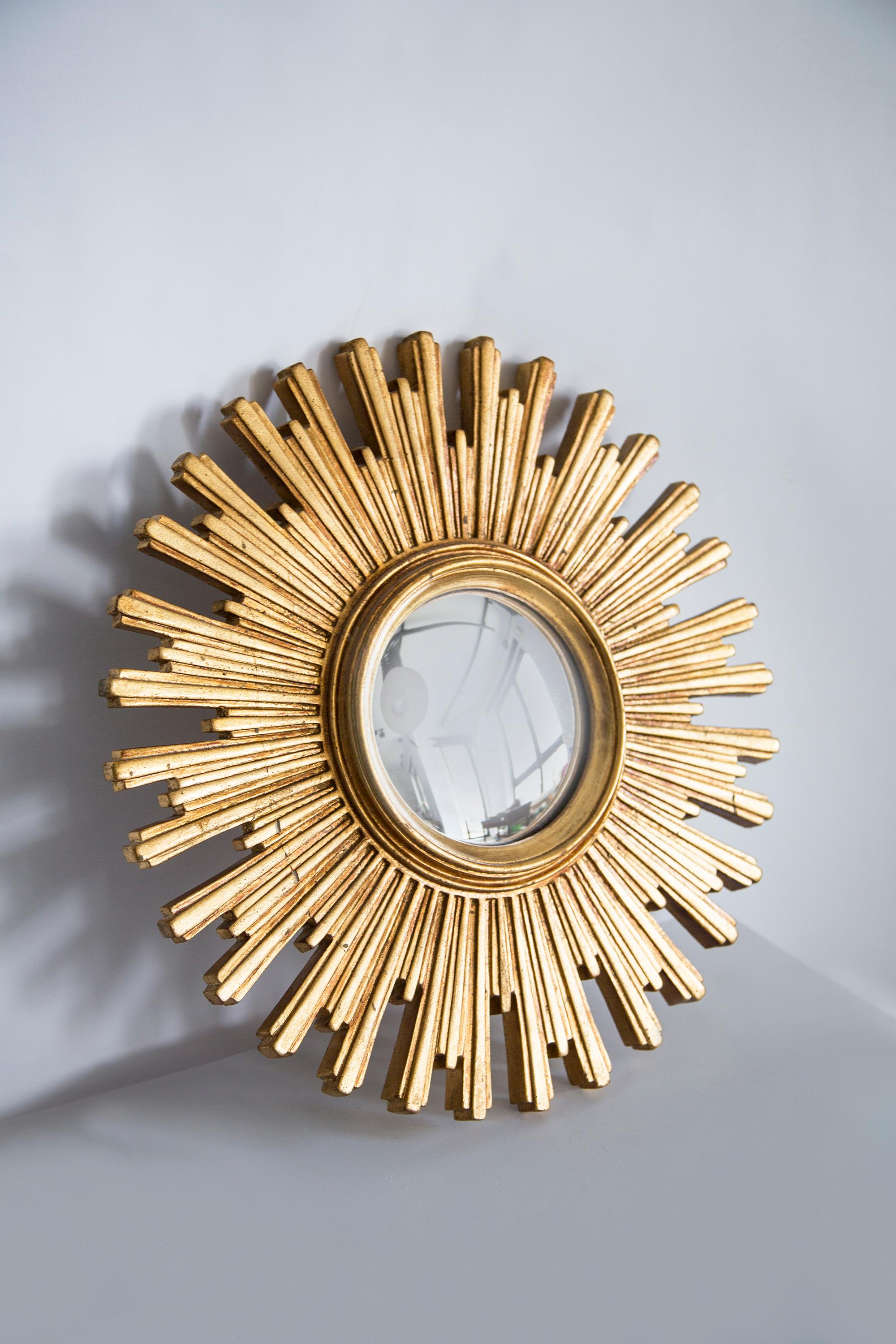 Mid Century Gold Italian Sunburst Mirror, Giltwood, 1960s In Good Condition In 05-080 Hornowek, PL