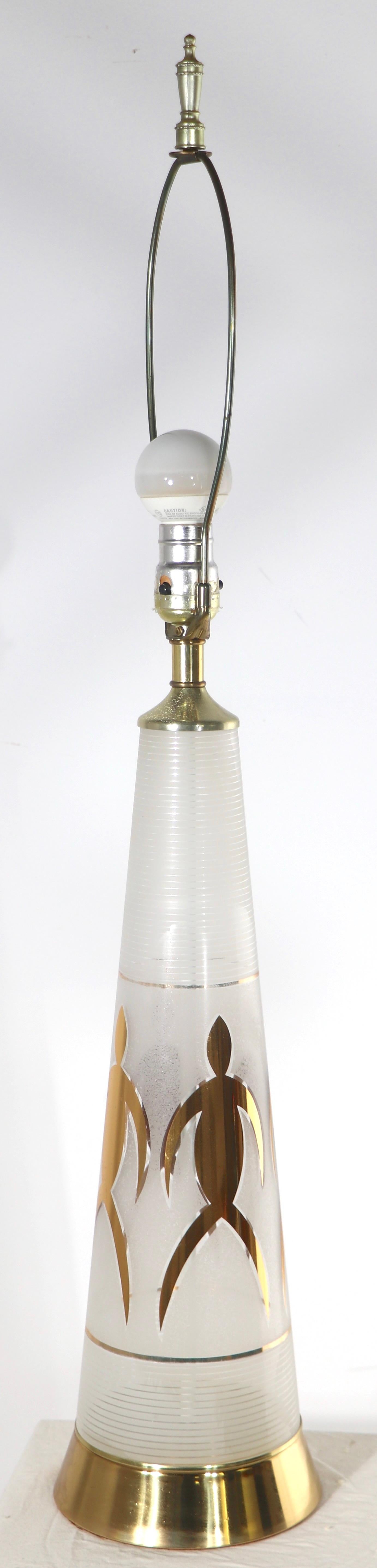 American Mid-Century Gold Leaf Glass Table Lamp Made in USA, ca. 1950/1960's For Sale