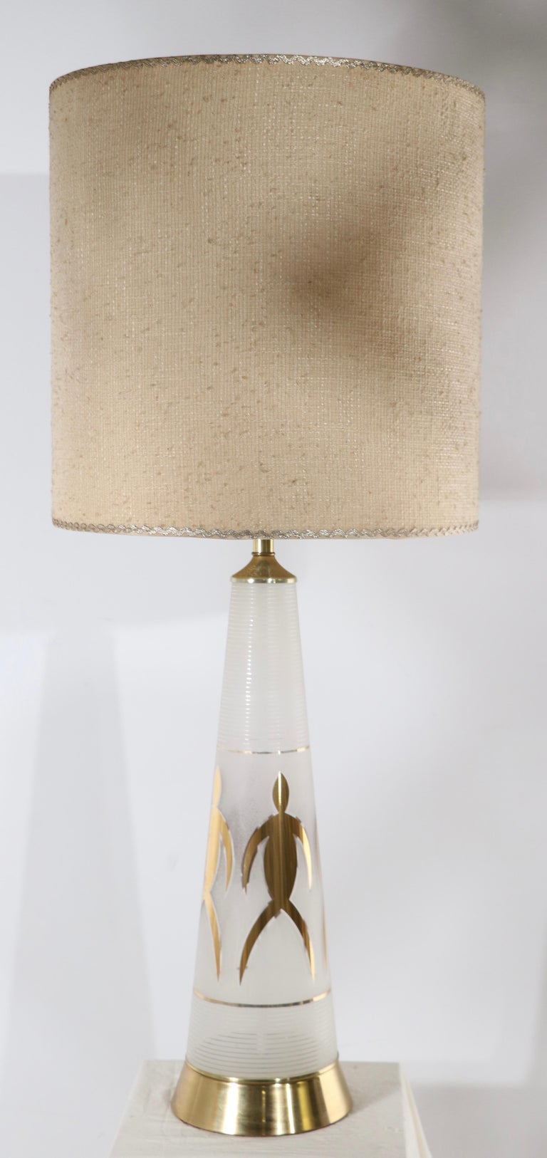 MidCentury Gold Leaf Glass Table Lamp Made in USA, ca. 1950/1960's For Sale at 1stDibs