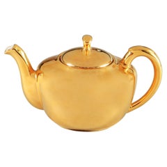 Théière du milieu du siècle en porcelaine fine lustrée d'or  Britannique  Royal Worcester